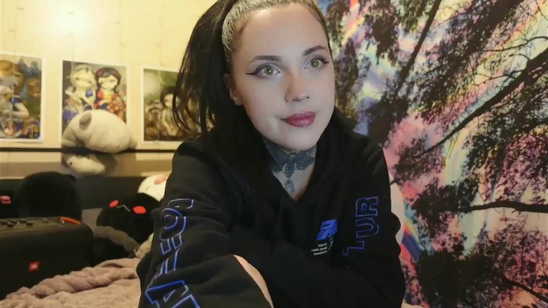 Gallery image thumbnail from hazelxxxoo's myfreecams stream on, 06/14/2024, 02:55 image 7 of 20