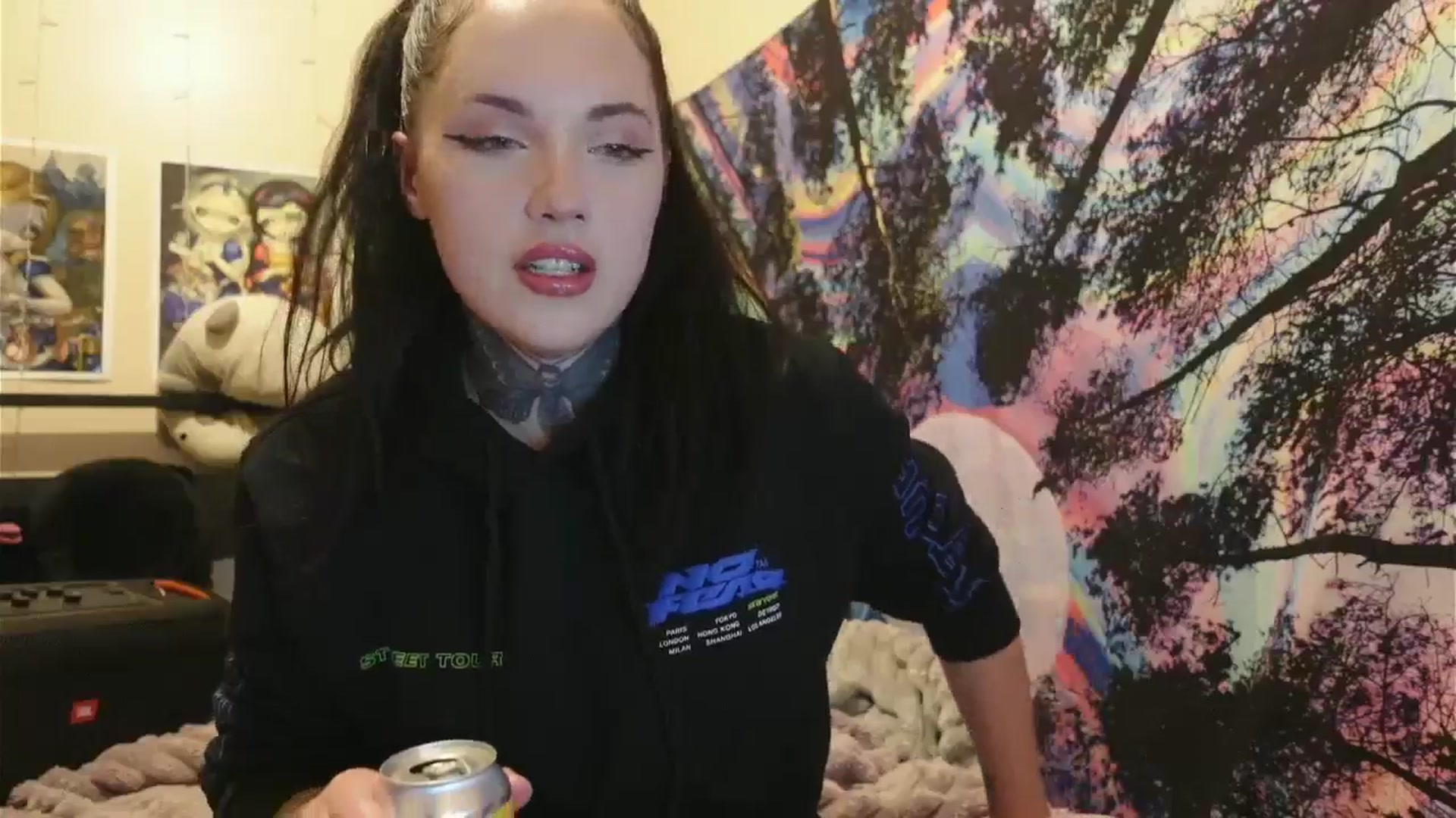 Gallery image thumbnail from hazelxxxoo's myfreecams stream on, 06/14/2024, 02:55 image 20 of 20