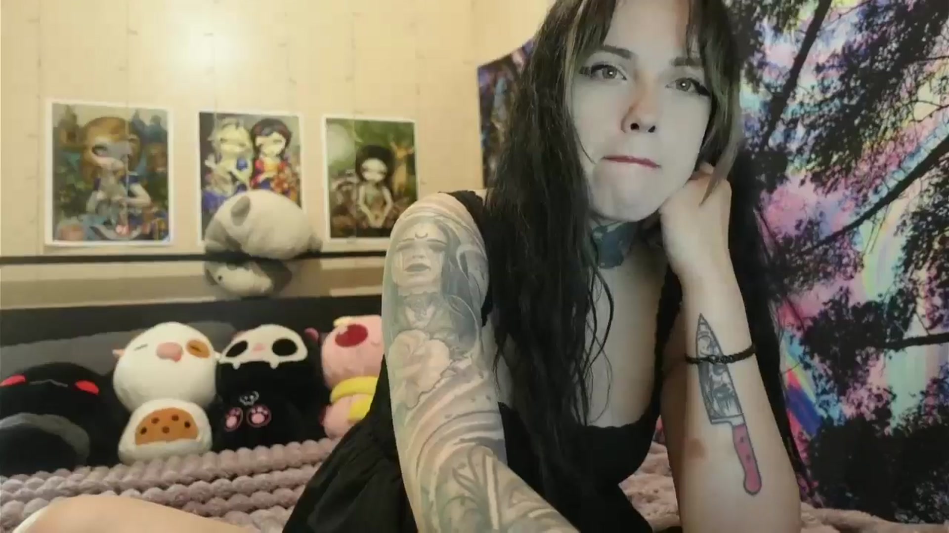 Gallery image thumbnail from hazelxxxoo's myfreecams stream on, 06/15/2024, 17:13 image 16 of 20