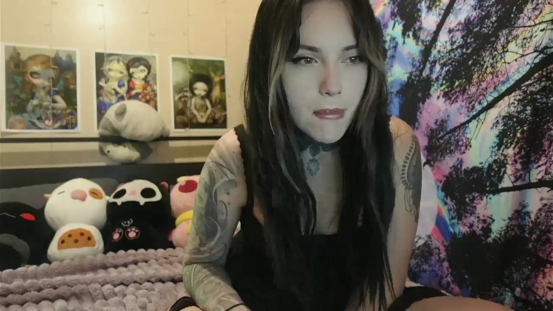 Gallery image thumbnail from hazelxxxoo's myfreecams stream on, 06/15/2024, 18:32 image 20 of 20