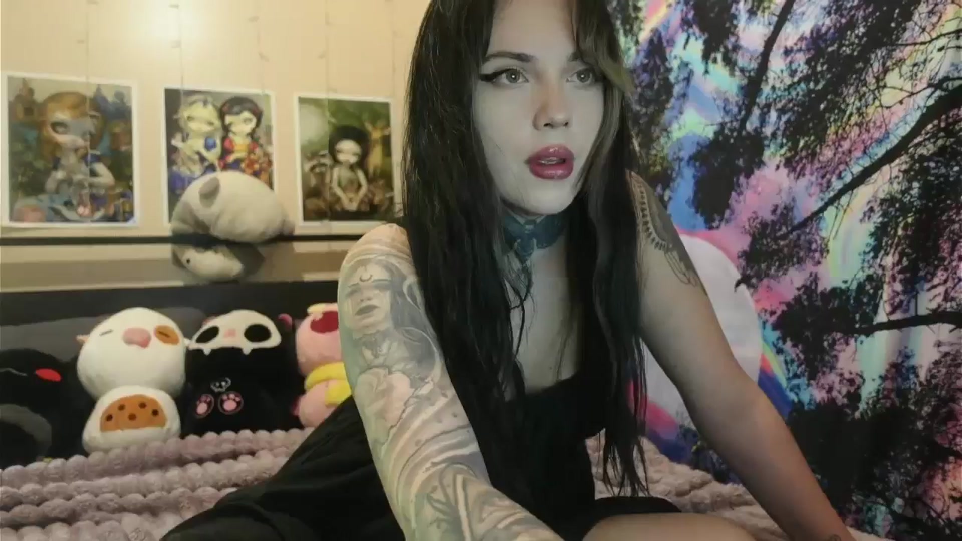 Gallery image thumbnail from hazelxxxoo's myfreecams stream on, 06/15/2024, 18:32 image 7 of 20