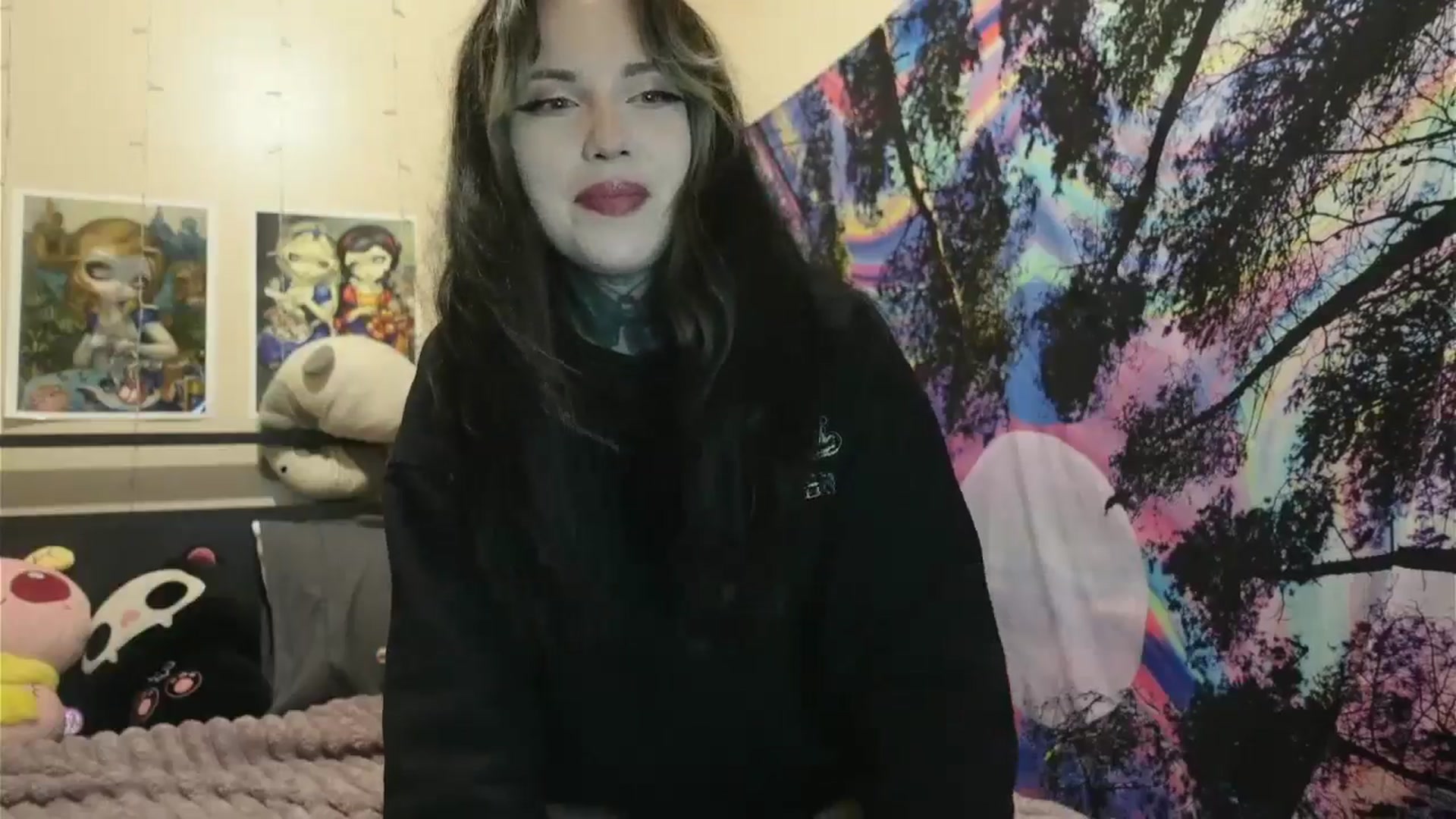 Gallery image thumbnail from hazelxxxoo's myfreecams stream on, 06/19/2024, 01:14 image 11 of 20