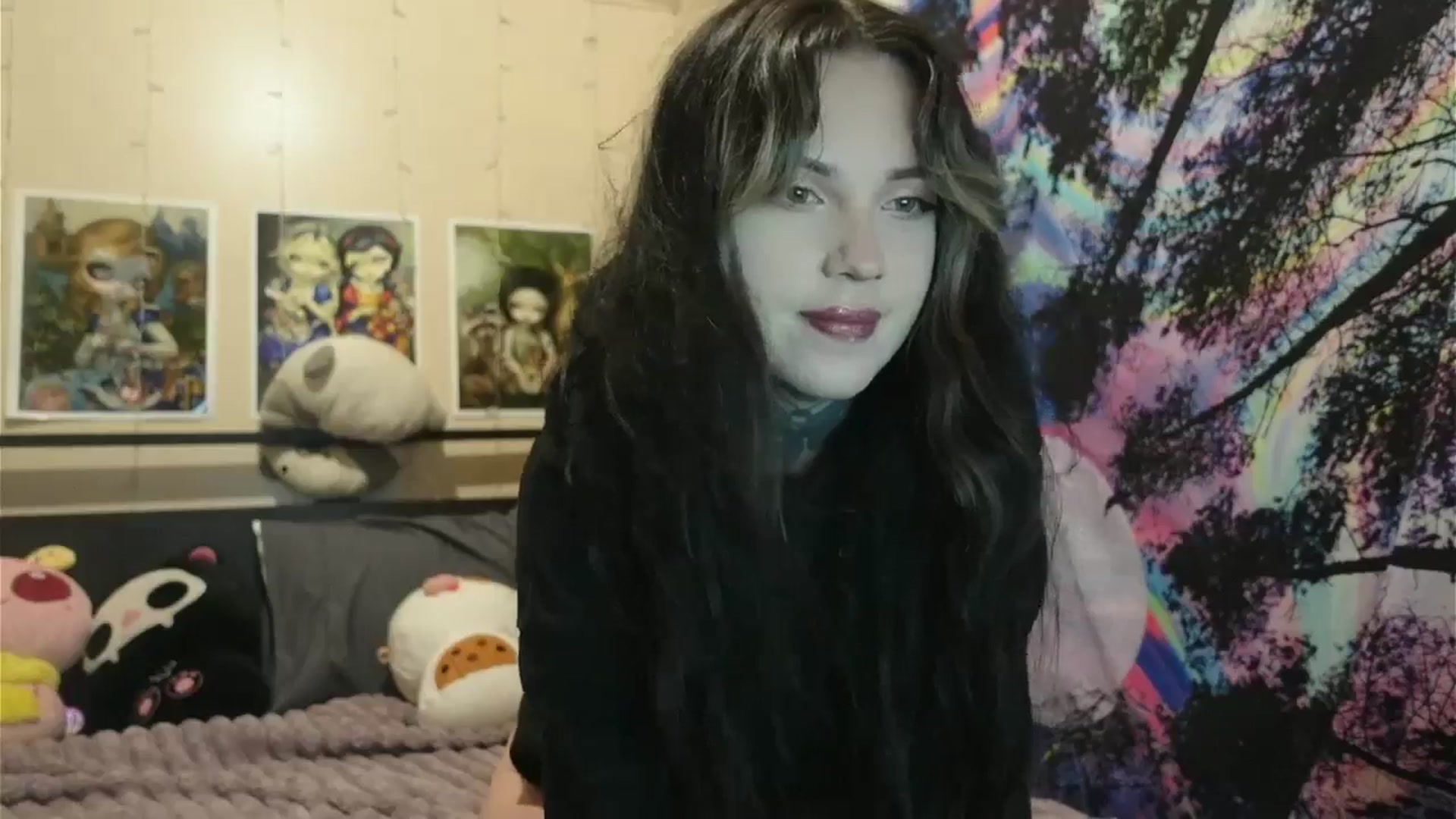 Gallery image thumbnail from hazelxxxoo's myfreecams stream on, 06/19/2024, 01:14 image 12 of 20