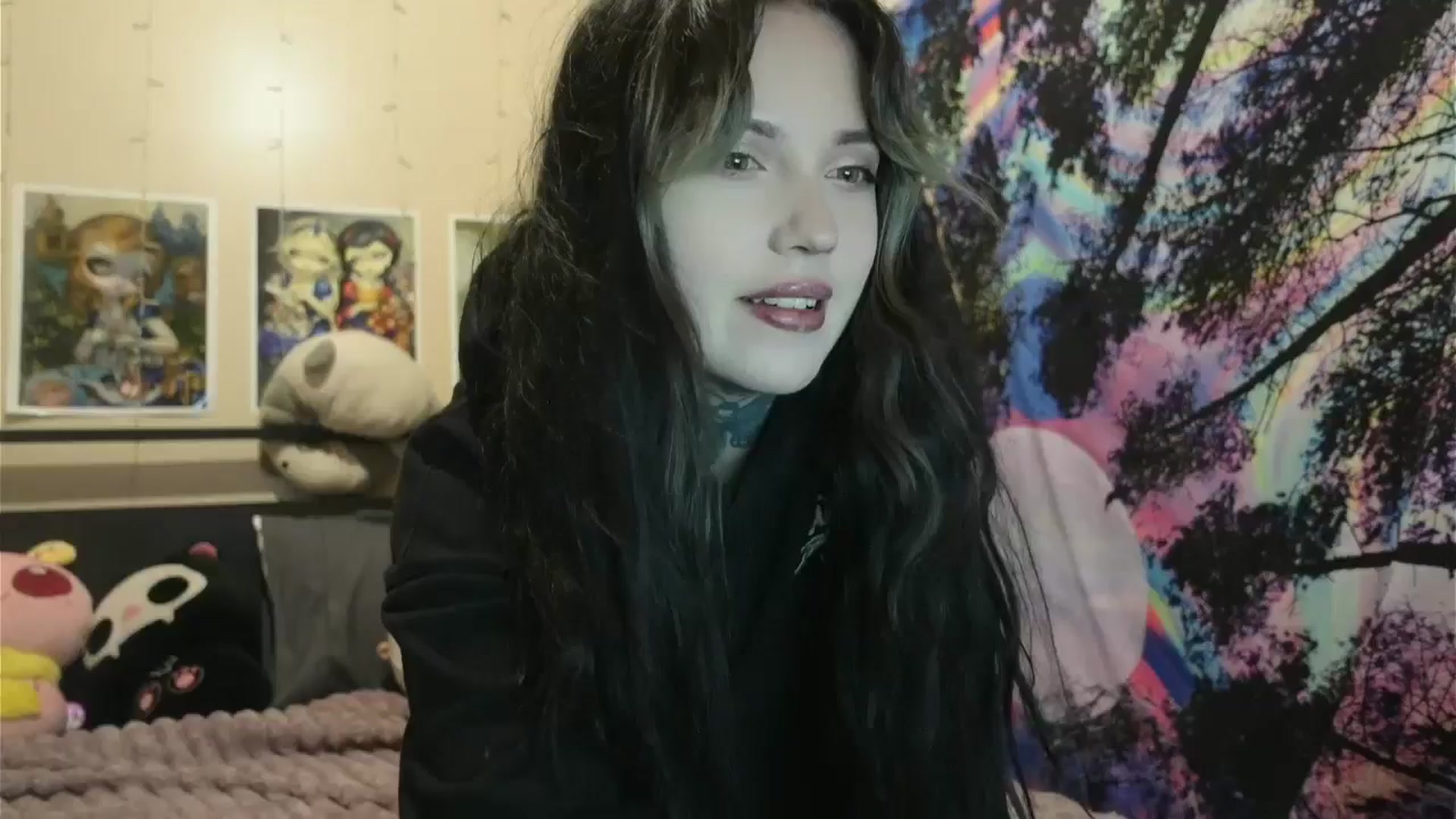 Gallery image thumbnail from hazelxxxoo's myfreecams stream on, 06/19/2024, 01:14 image 16 of 20