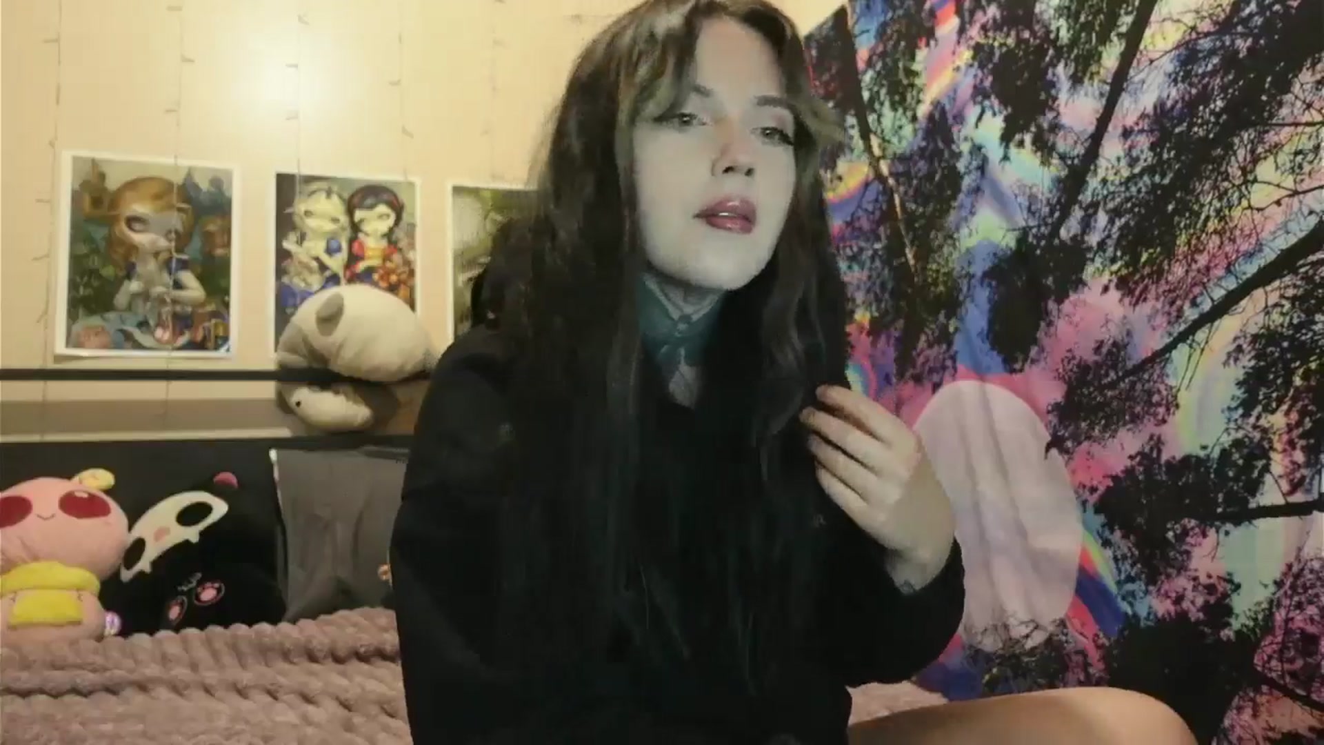 Gallery image thumbnail from hazelxxxoo's myfreecams stream on, 06/19/2024, 01:44 image 3 of 20