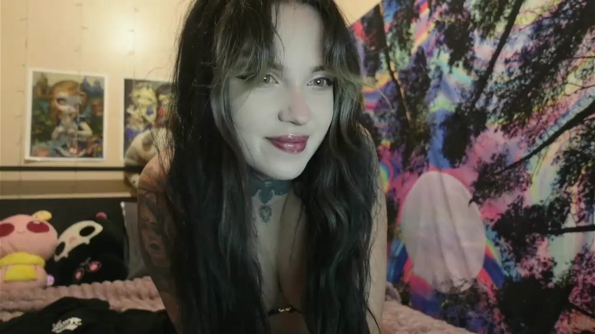 Gallery image thumbnail from hazelxxxoo's myfreecams stream on, 06/19/2024, 01:44 image 12 of 20