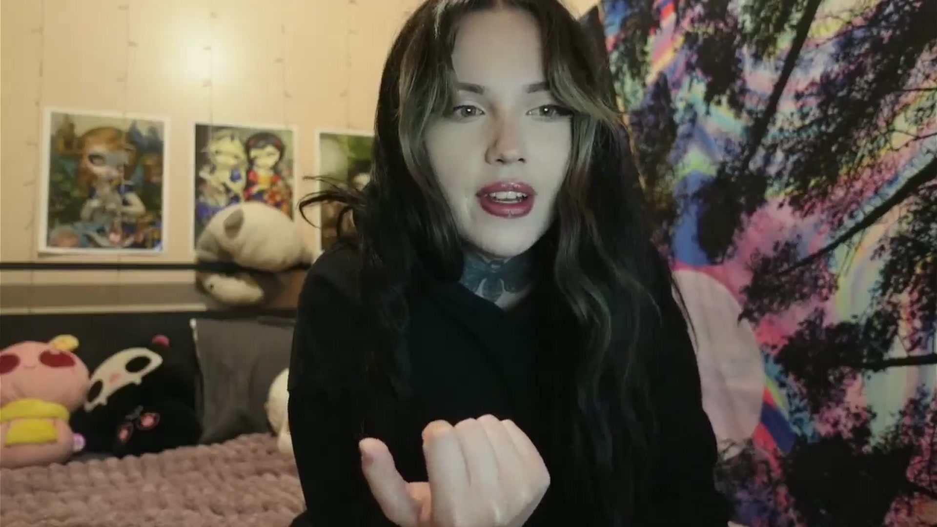 Gallery image thumbnail from hazelxxxoo's myfreecams stream on, 06/19/2024, 03:07 image 6 of 20