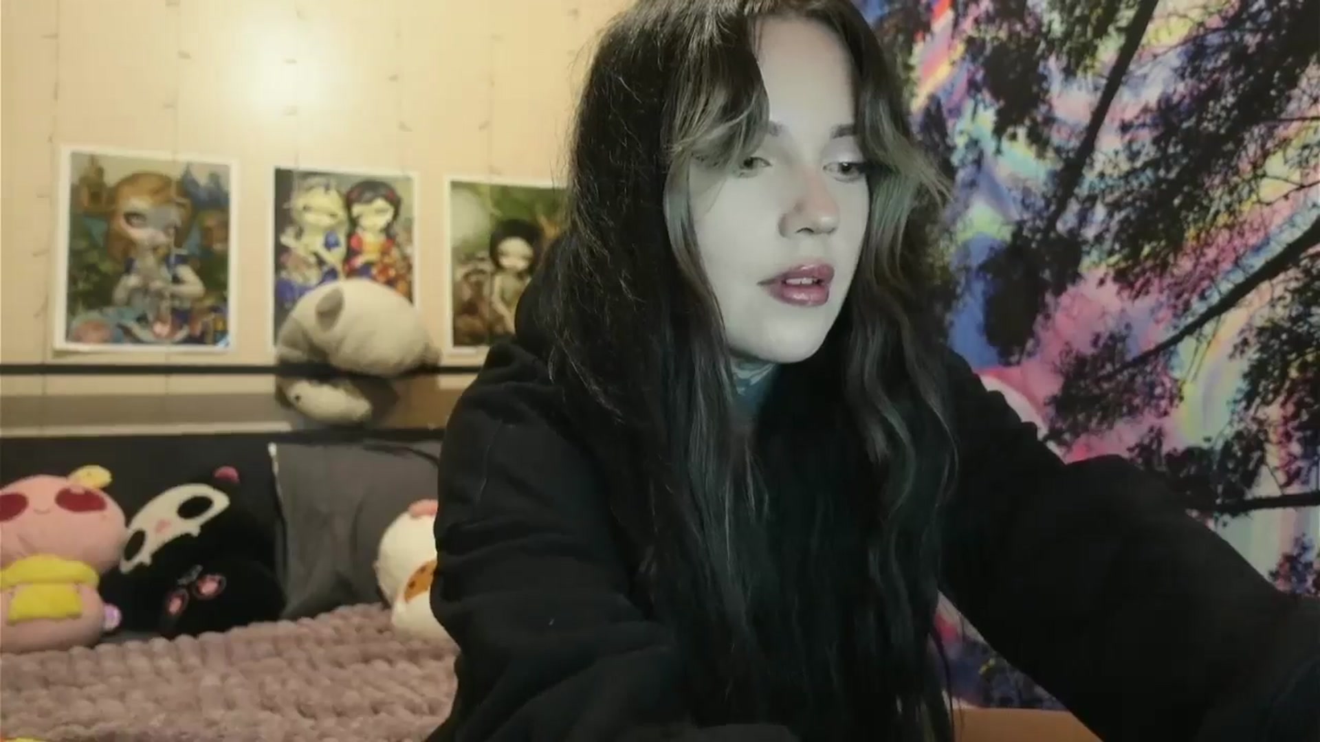 Gallery image thumbnail from hazelxxxoo's myfreecams stream on, 06/19/2024, 03:07 image 12 of 20