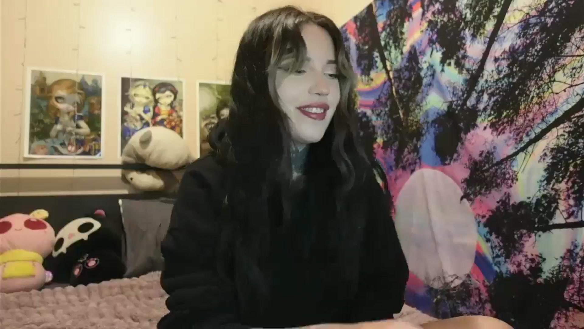 Gallery image thumbnail from hazelxxxoo's myfreecams stream on, 06/19/2024, 03:07 image 7 of 20