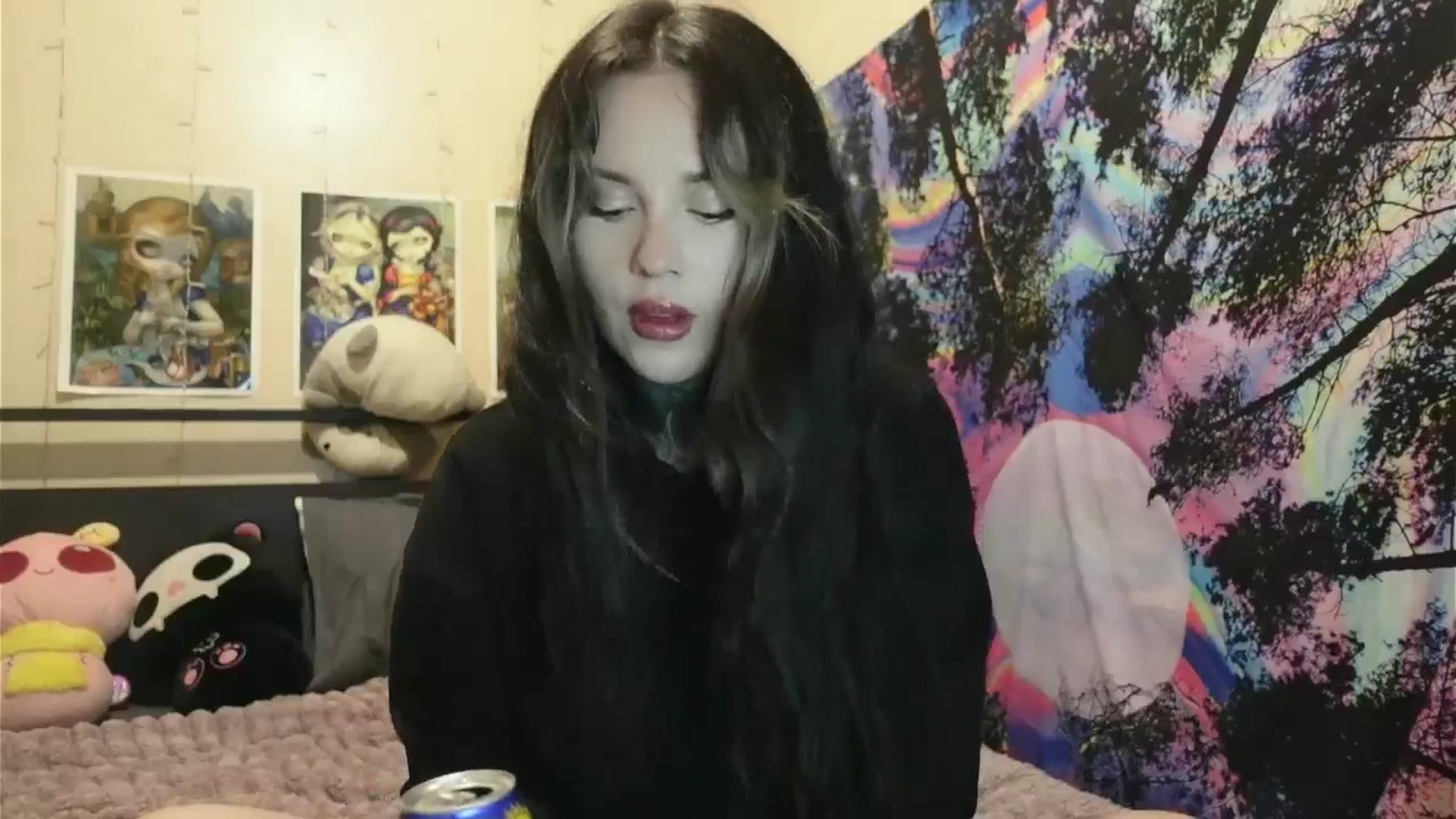 Gallery image thumbnail from hazelxxxoo's myfreecams stream on, 06/19/2024, 03:07 image 17 of 20