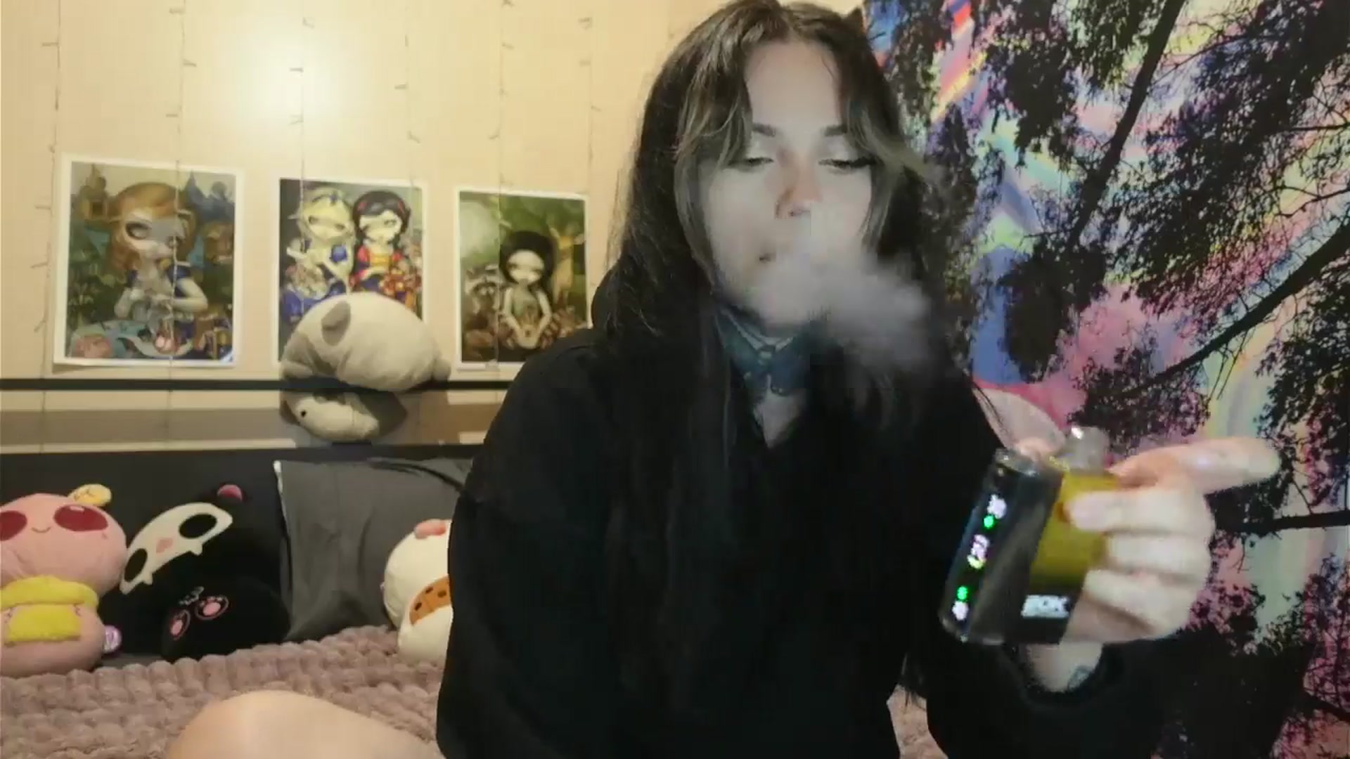 Gallery image thumbnail from hazelxxxoo's myfreecams stream on, 06/19/2024, 03:07 image 13 of 20