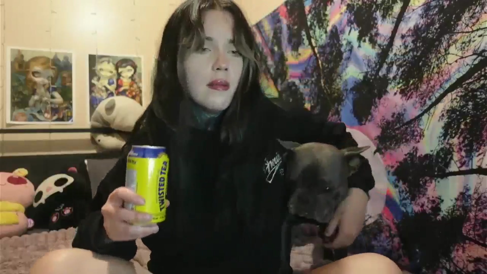 Gallery image thumbnail from hazelxxxoo's myfreecams stream on, 06/19/2024, 04:11 image 7 of 20