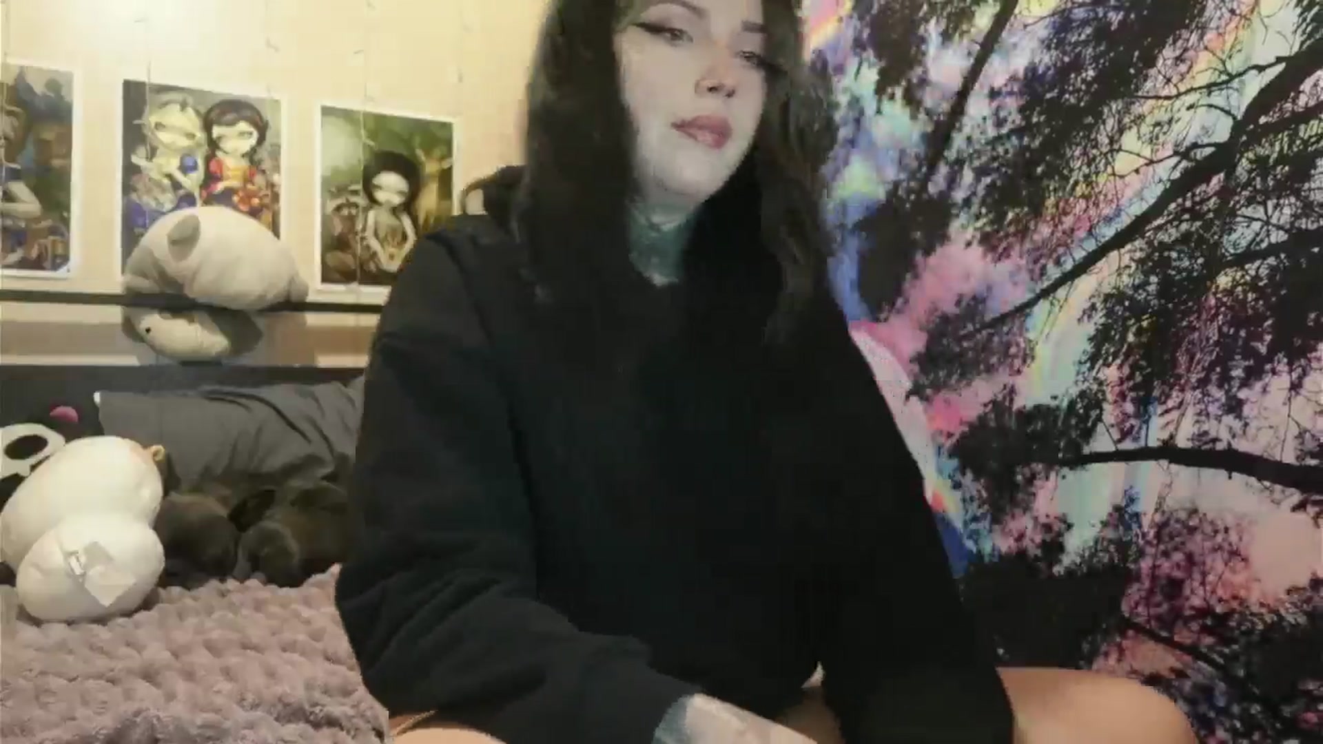 Gallery image thumbnail from hazelxxxoo's myfreecams stream on, 06/19/2024, 04:11 image 17 of 20
