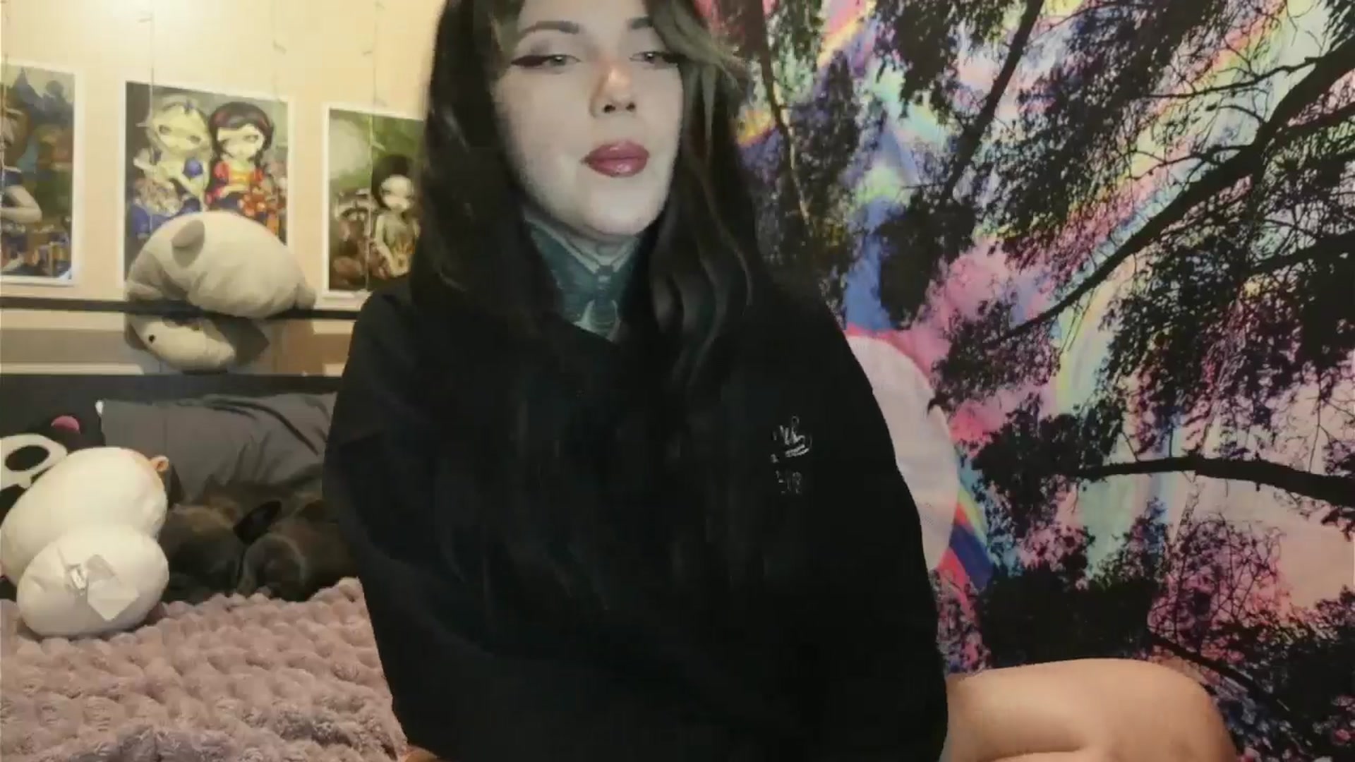 Gallery image thumbnail from hazelxxxoo's myfreecams stream on, 06/19/2024, 04:11 image 18 of 20