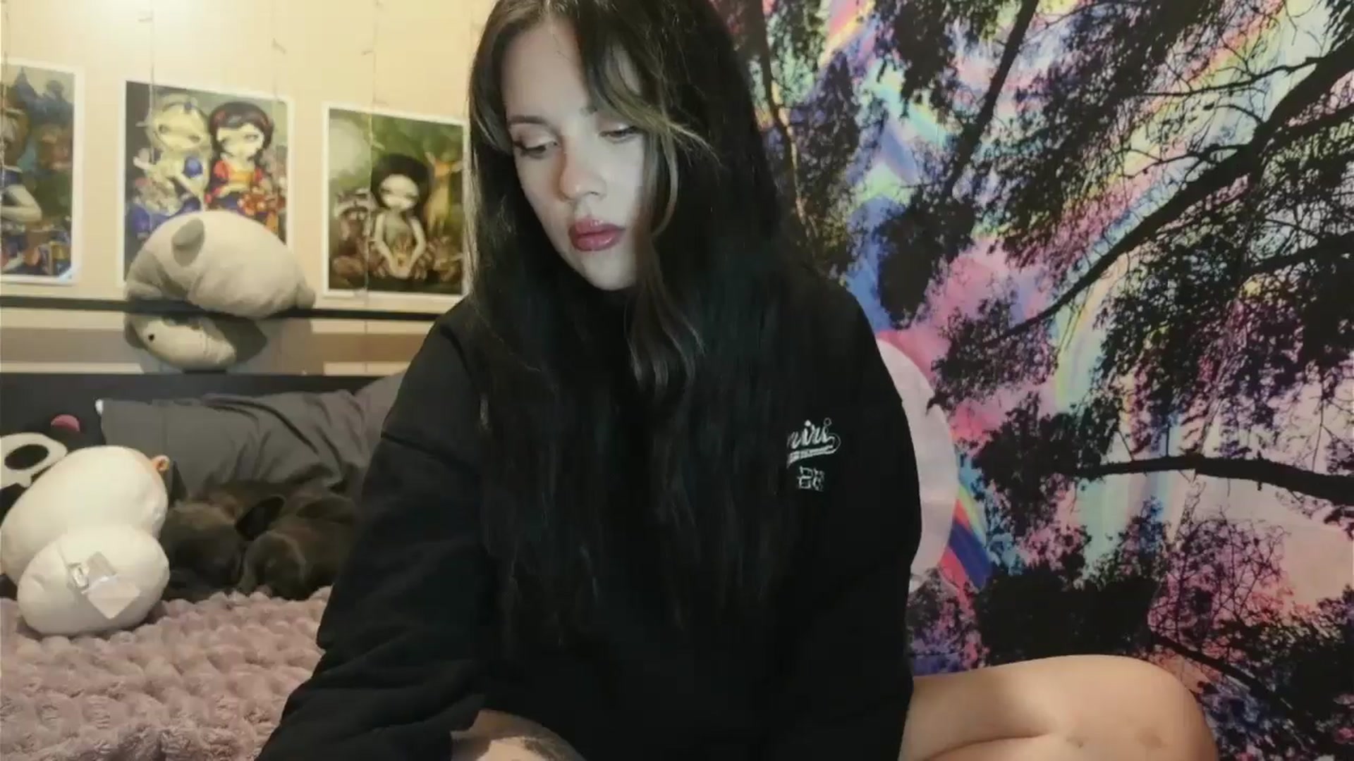 Gallery image thumbnail from hazelxxxoo's myfreecams stream on, 06/19/2024, 04:11 image 14 of 20