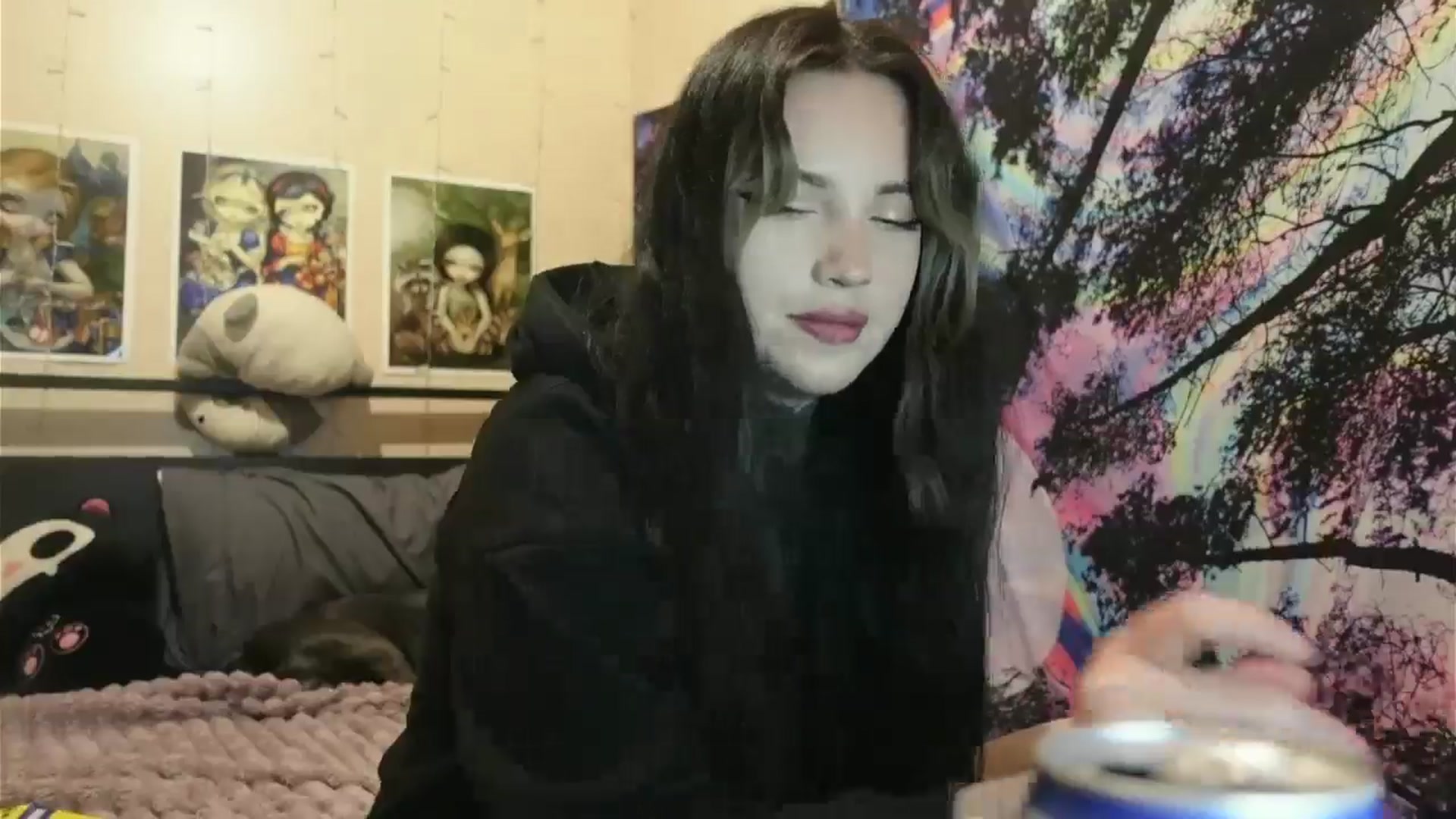 Gallery image thumbnail from hazelxxxoo's myfreecams stream on, 06/19/2024, 06:35 image 11 of 20