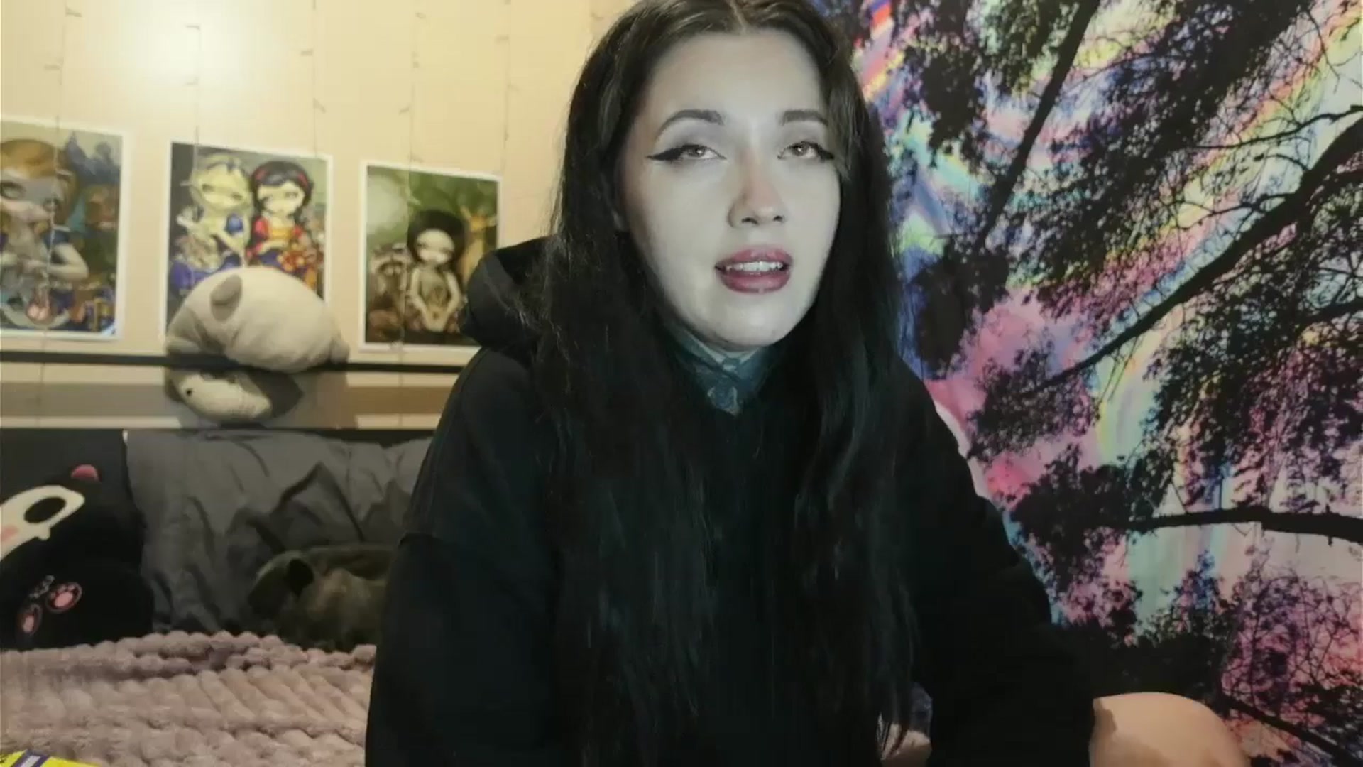 Gallery image thumbnail from hazelxxxoo's myfreecams stream on, 06/19/2024, 06:35 image 15 of 20