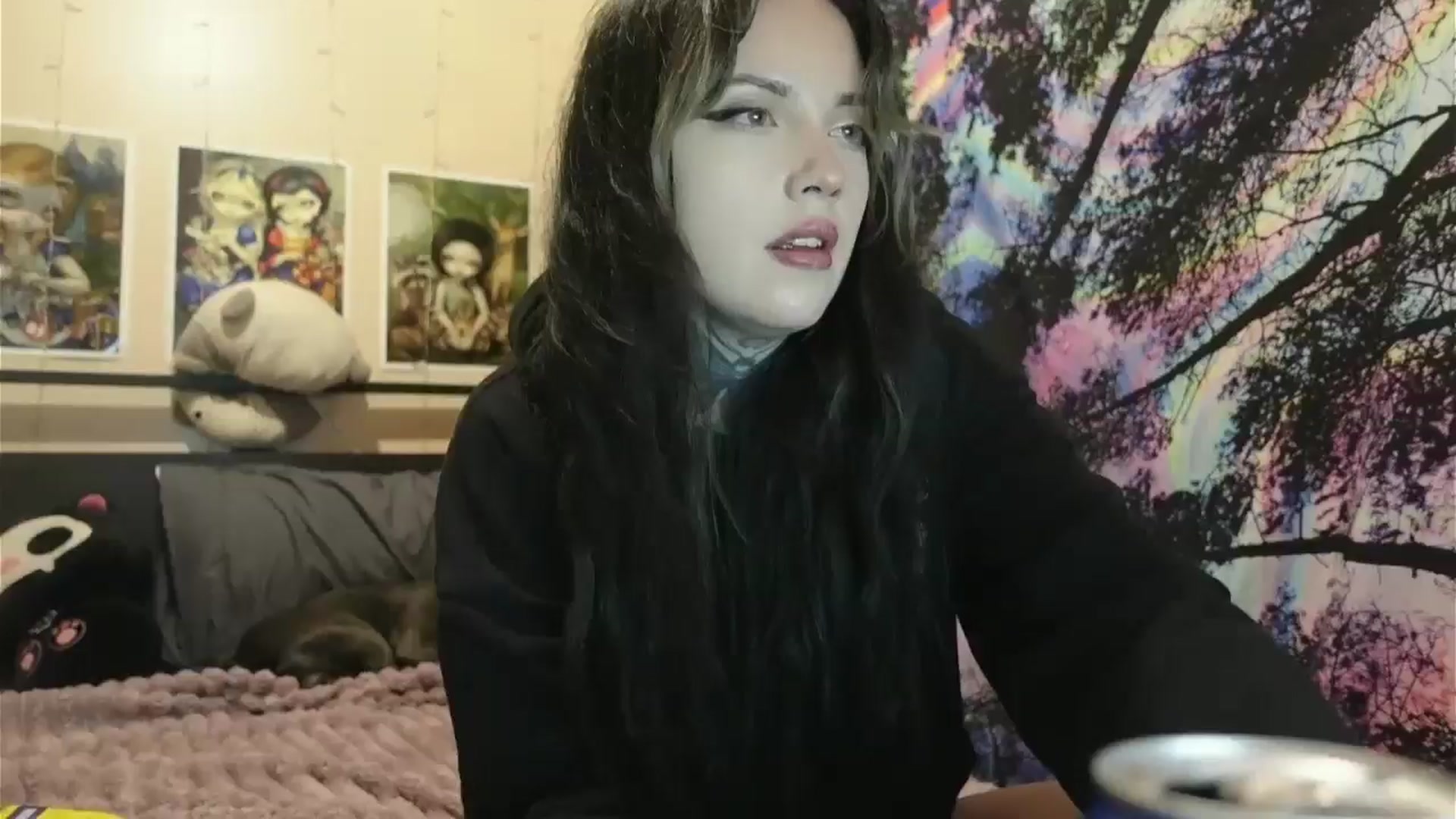 Gallery image thumbnail from hazelxxxoo's myfreecams stream on, 06/19/2024, 06:35 image 1 of 20