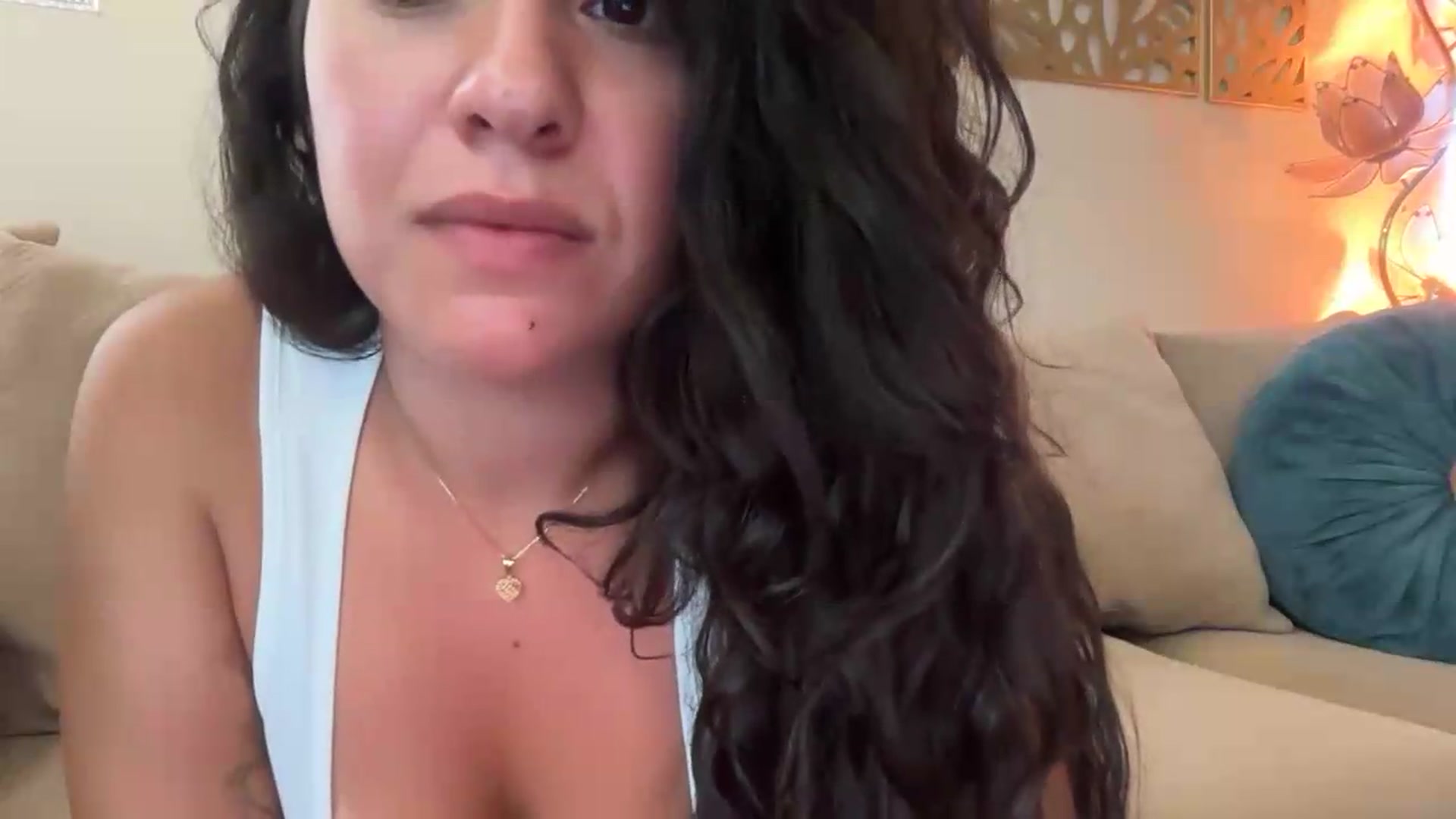Gallery image thumbnail from headfluff's myfreecams stream on, 08/06/2026, 22:14 image 2 of 20
