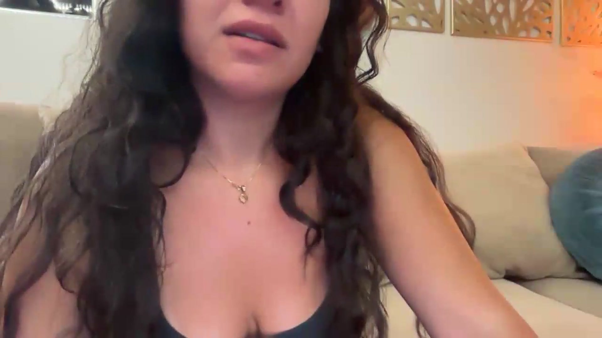 Gallery image thumbnail from headfluff's myfreecams stream on, 08/11/2026, 02:26 image 16 of 20