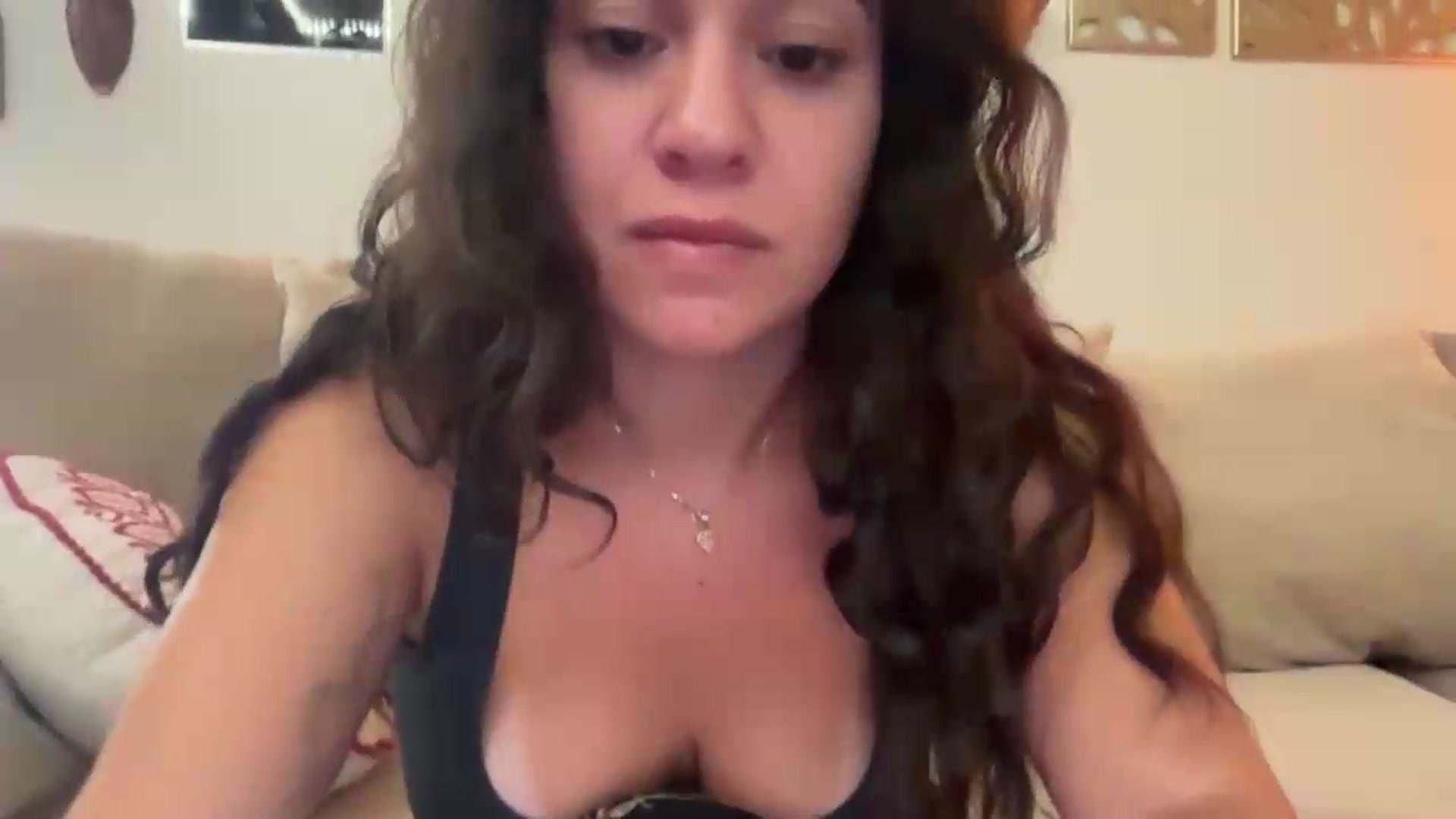 Gallery image thumbnail from headfluff's myfreecams stream on, 08/11/2026, 02:26 image 4 of 20
