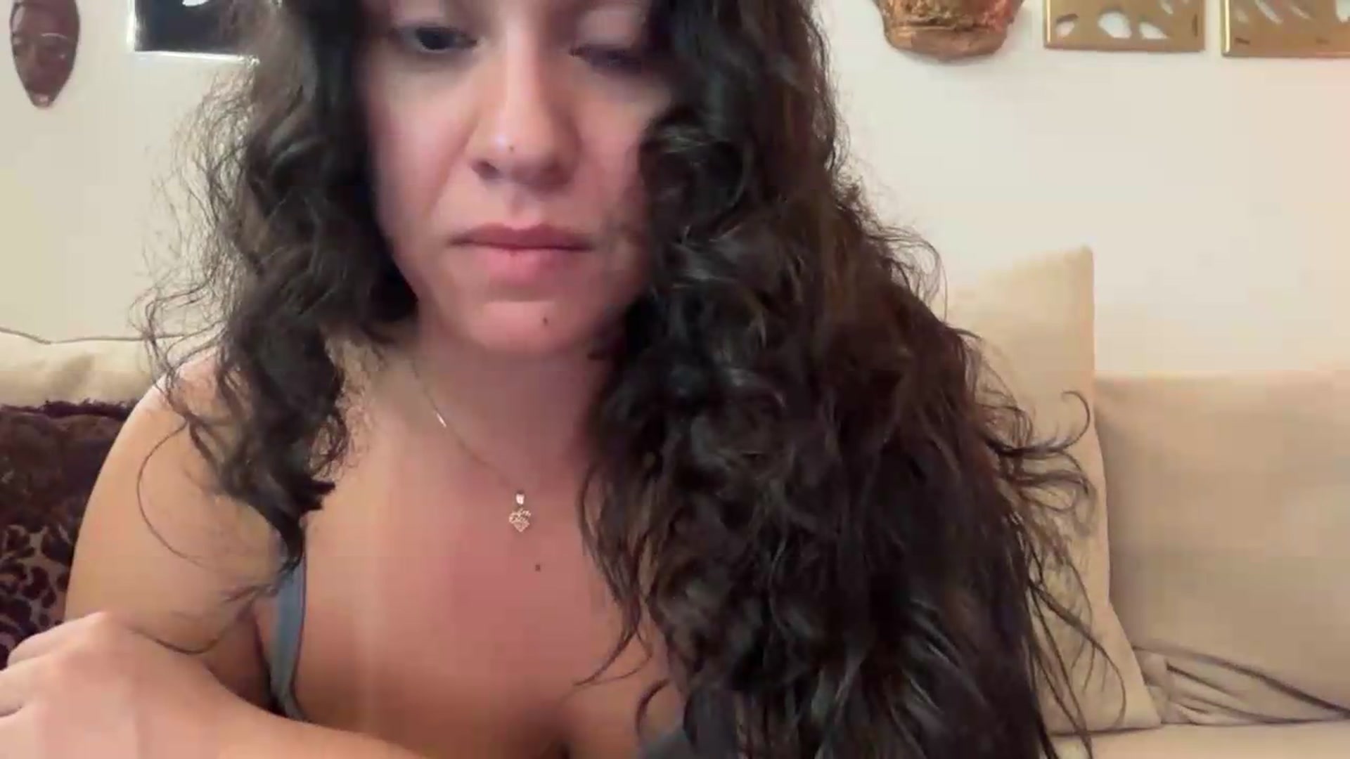 Gallery image thumbnail from headfluff's myfreecams stream on, 09/04/2026, 20:21 image 19 of 20