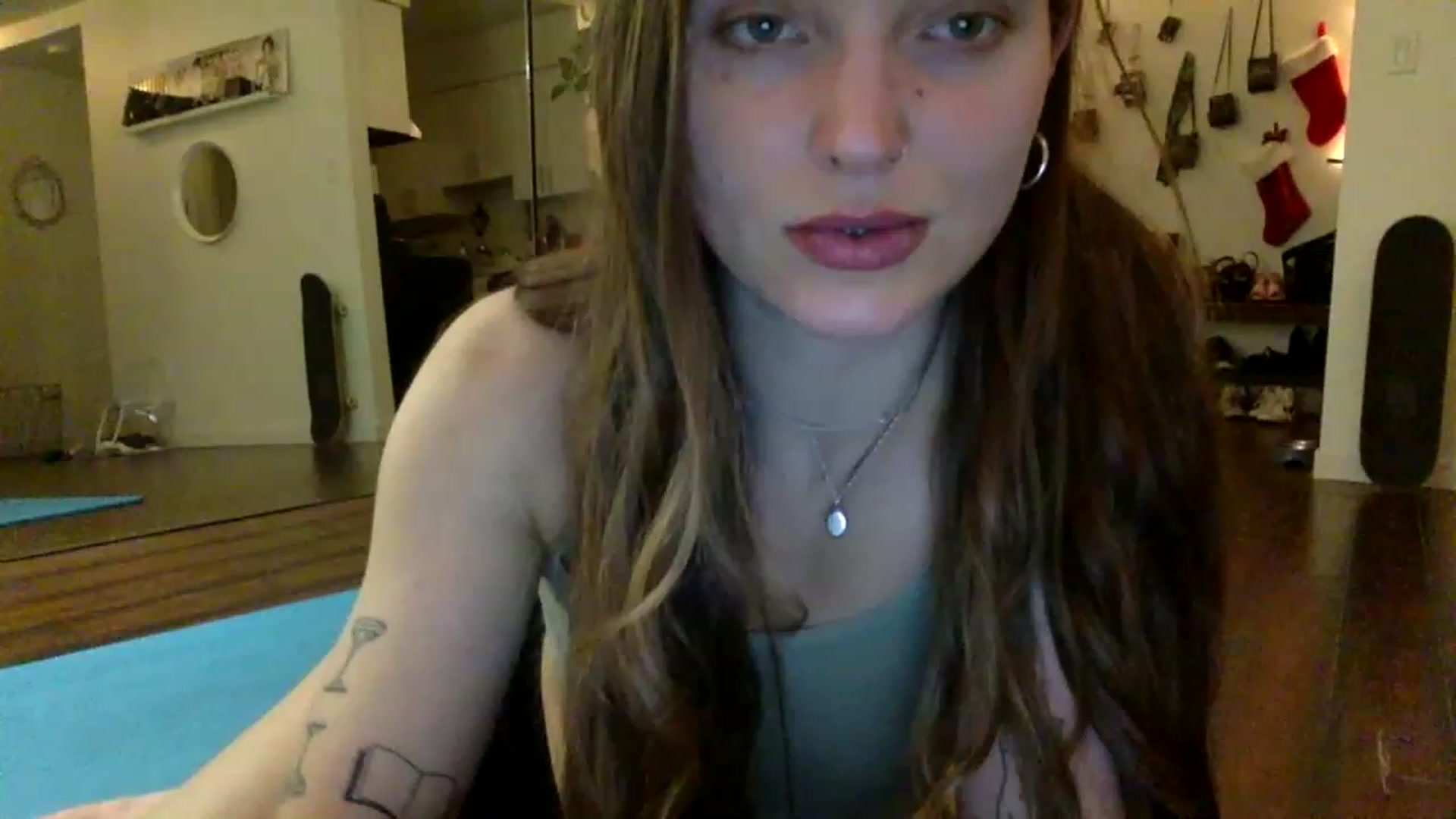 Gallery image thumbnail from heidixoxox's myfreecams stream on, 01/20/2023, 02:49 image 10 of 20