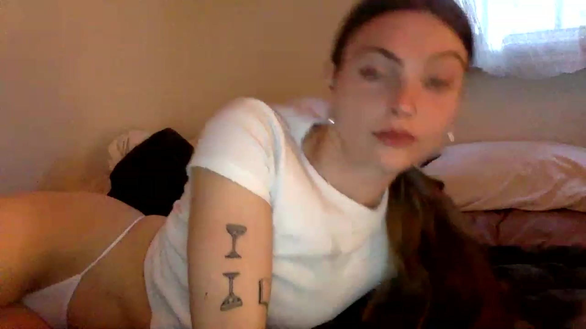 Gallery image thumbnail from heidixoxox's myfreecams stream on, 05/09/2023, 03:46 image 10 of 20