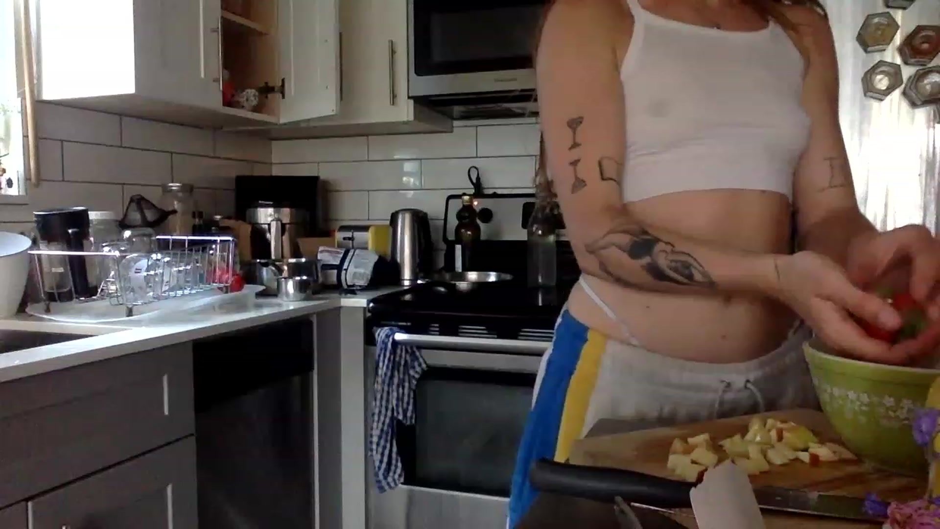Gallery image thumbnail from heidixoxox's myfreecams stream on, 05/17/2023, 03:22 image 1 of 20