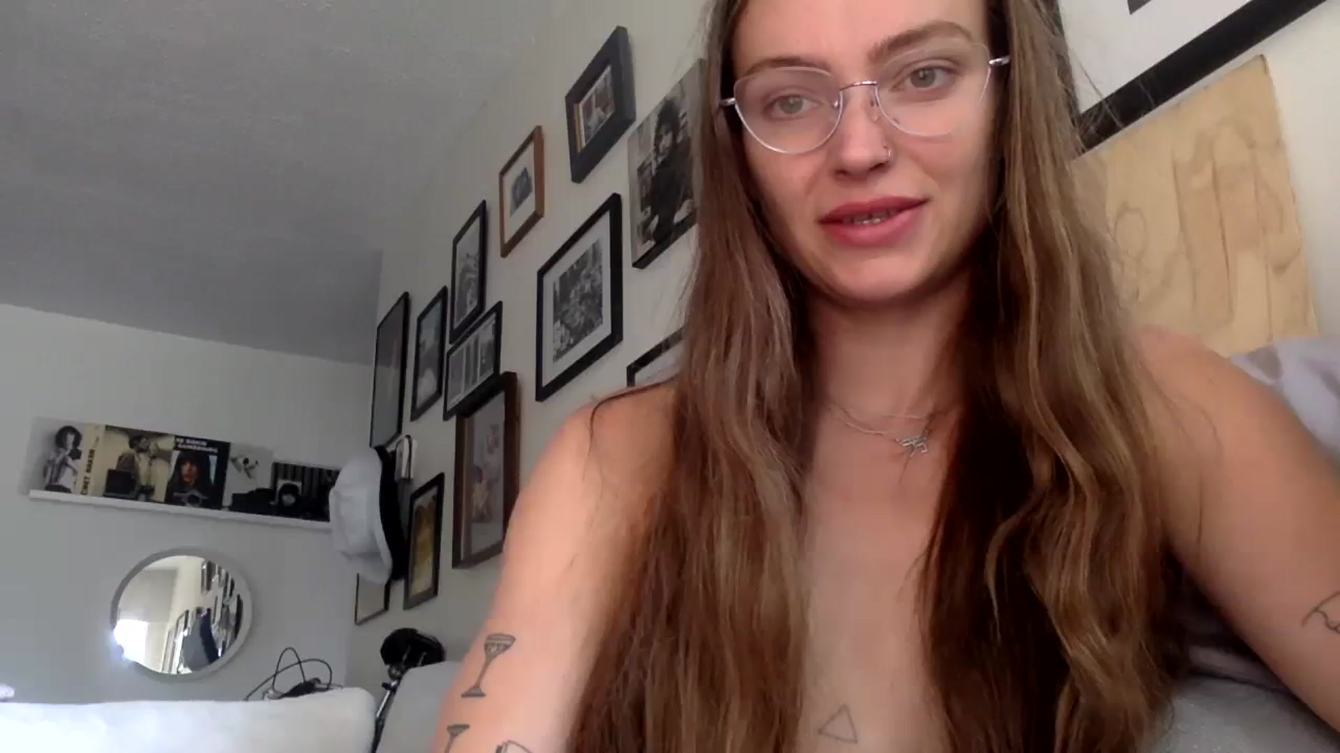 Gallery image thumbnail from heidixoxox's myfreecams stream on, 08/25/2023, 17:24 image 2 of 20