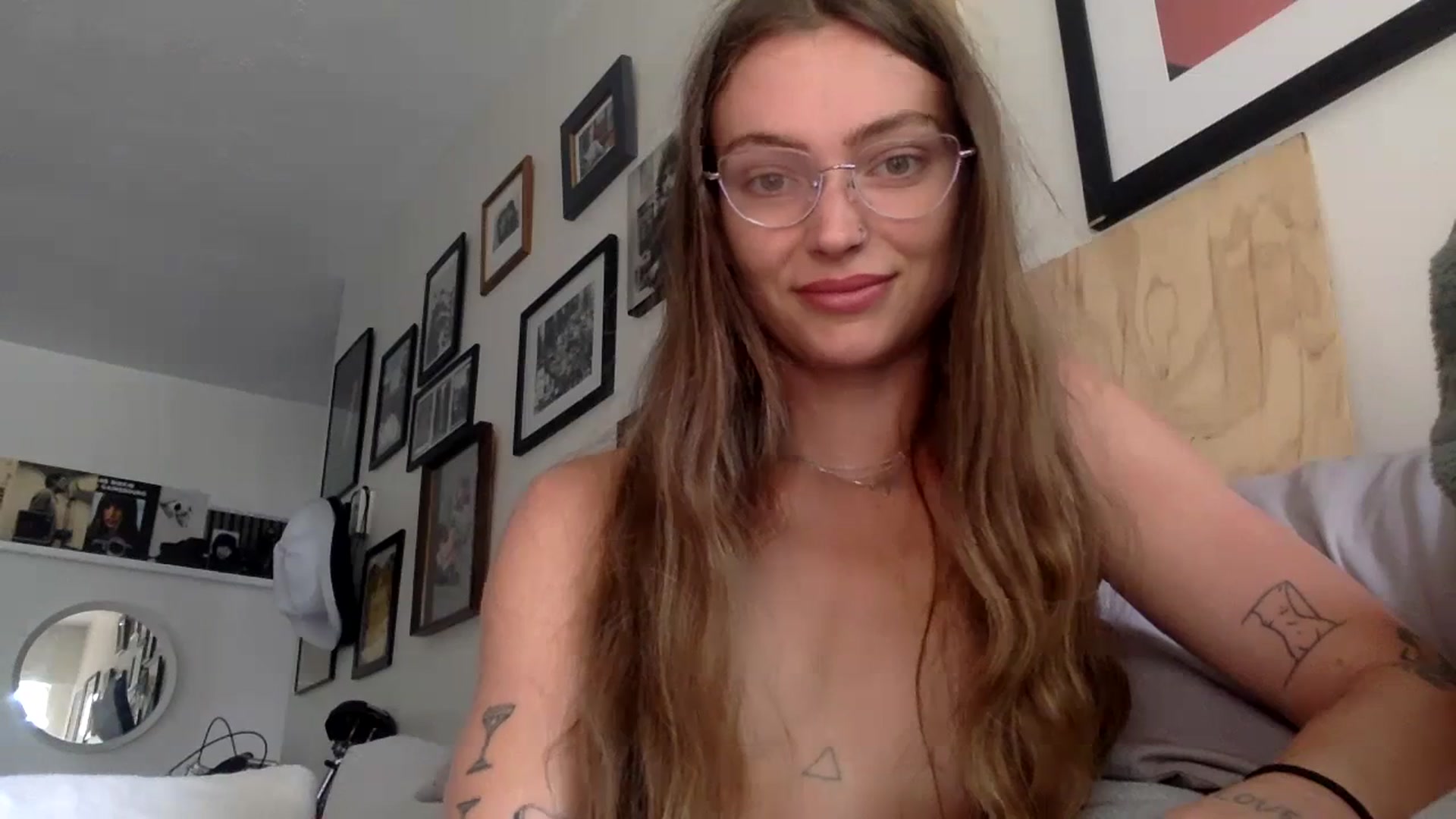 Gallery image thumbnail from heidixoxox's myfreecams stream on, 08/25/2023, 17:24 image 7 of 20