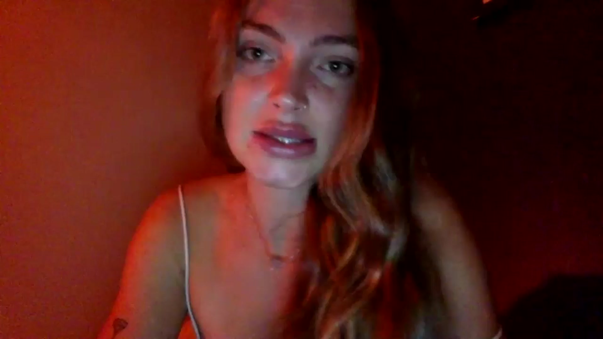Gallery image thumbnail from heidixoxox's myfreecams stream on, 09/21/2024, 08:24 image 11 of 20