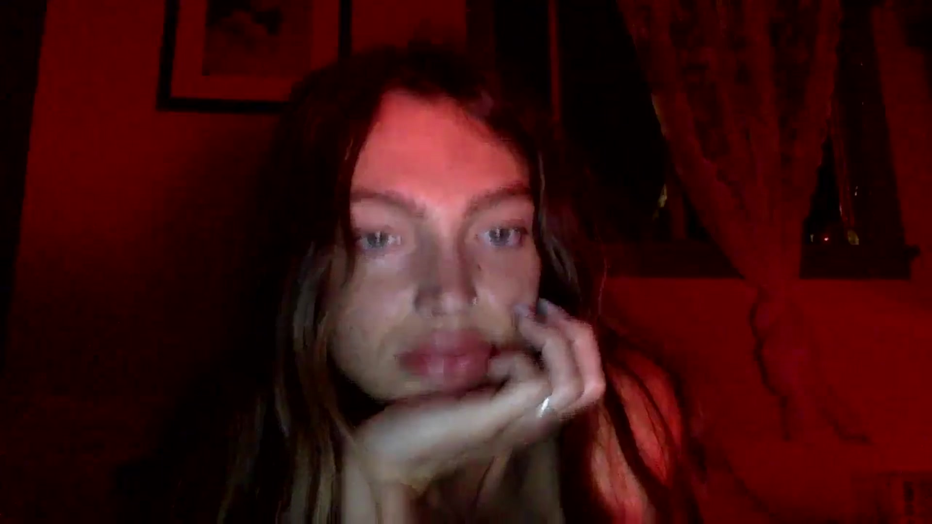 Gallery image thumbnail from heidixoxox's myfreecams stream on, 04/14/2025, 12:14 image 8 of 20