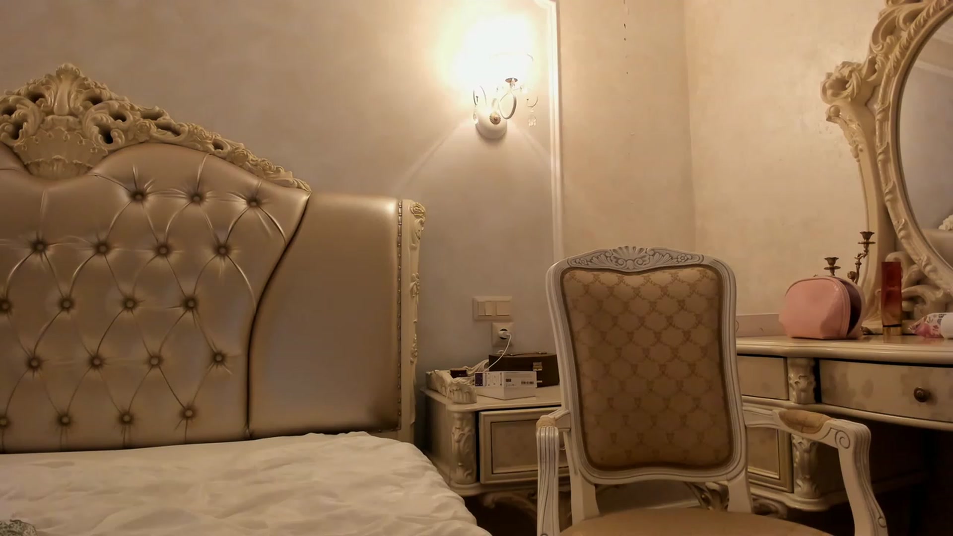 Gallery image thumbnail from helenabb2323's myfreecams stream on, 03/27/2023, 17:00 image 14 of 20