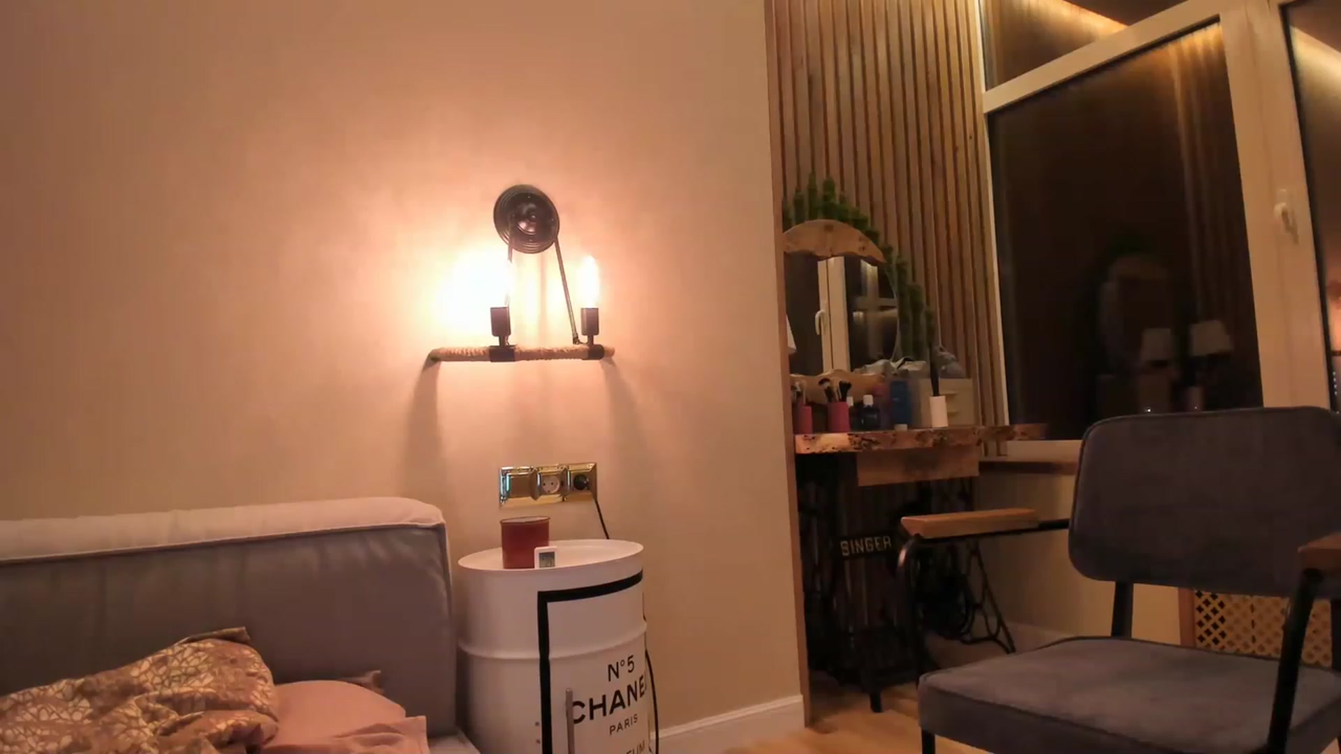 Gallery image thumbnail from helenabb2323's myfreecams stream on, 04/14/2023, 18:45 image 13 of 20