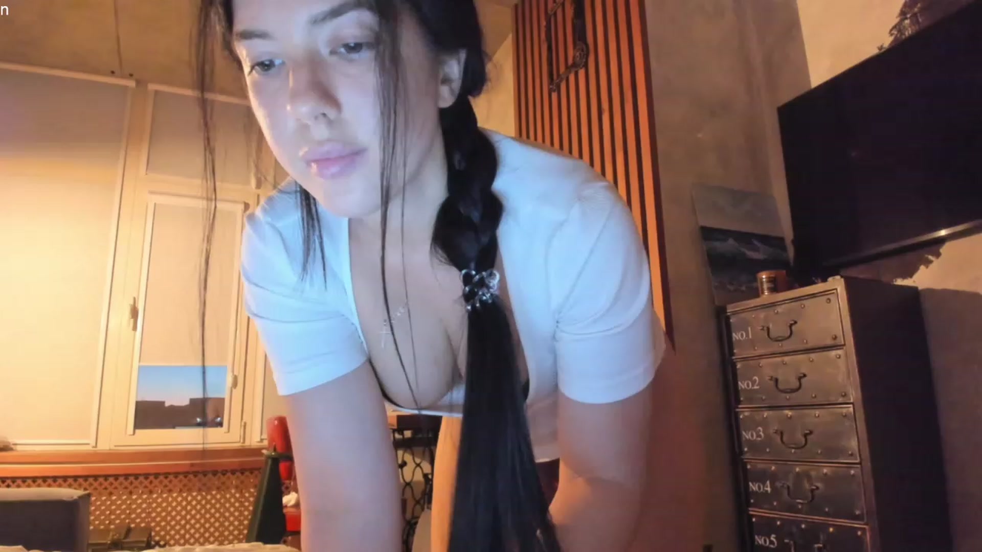 Gallery image thumbnail from helenabb2323's myfreecams stream on, 09/10/2023, 14:57 image 13 of 20