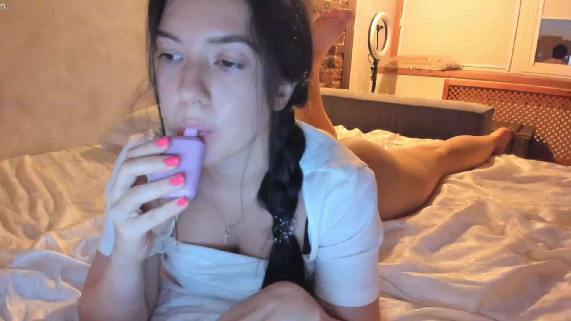 Gallery image thumbnail from helenabb2323's myfreecams stream on, 09/10/2023, 14:57 image 19 of 20