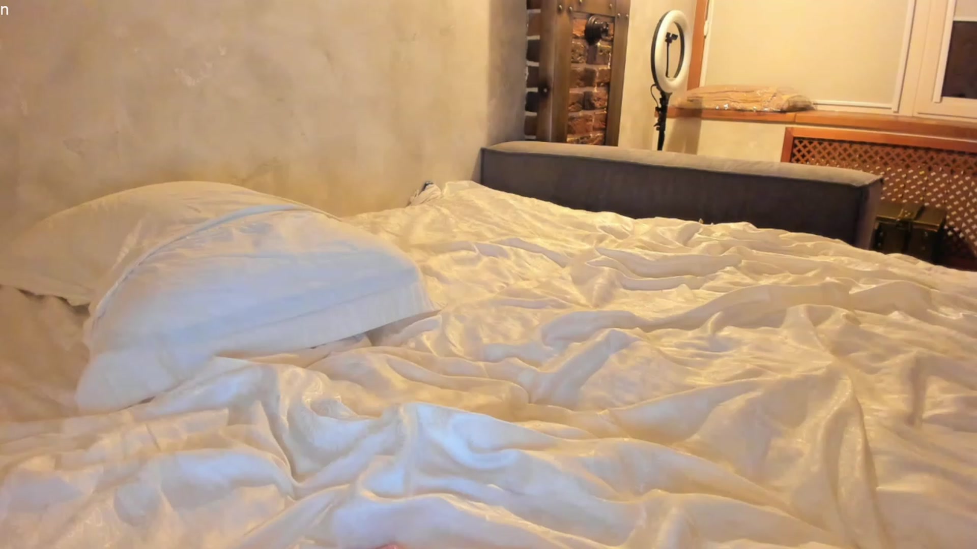 Gallery image thumbnail from helenabb2323's myfreecams stream on, 09/10/2023, 20:21 image 18 of 20