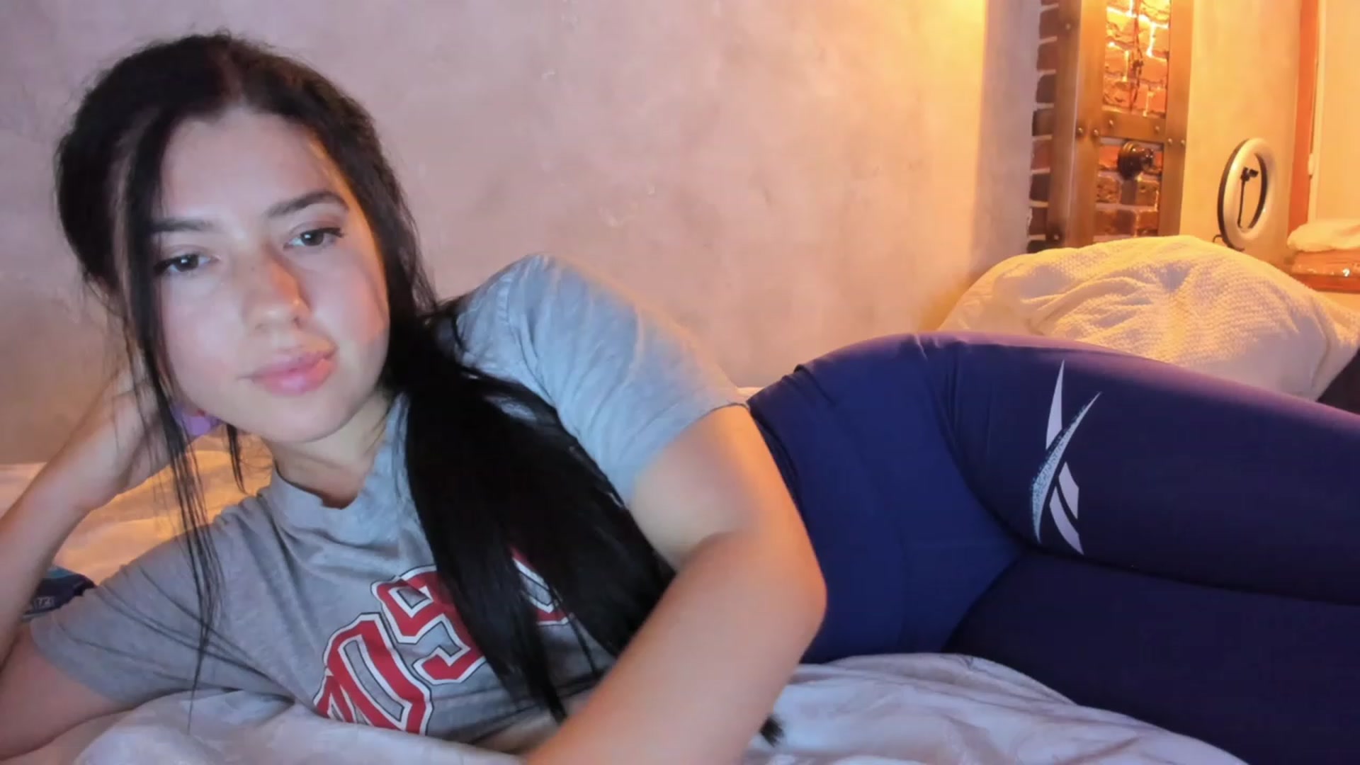 Gallery image thumbnail from helenabb2323's myfreecams stream on, 09/14/2023, 21:37 image 10 of 20