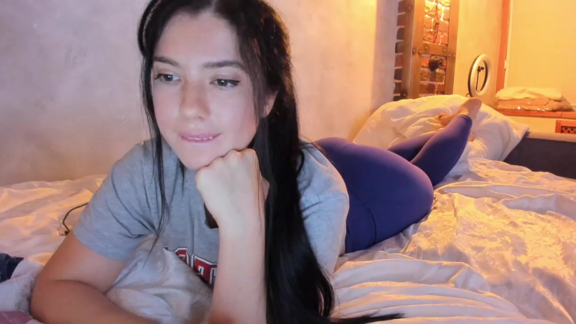 Gallery image thumbnail from helenabb2323's myfreecams stream on, 09/14/2023, 21:37 image 7 of 20