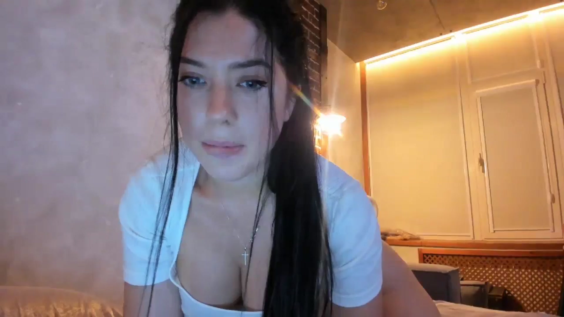 Gallery image thumbnail from helenabb2323's myfreecams stream on, 10/25/2023, 13:06 image 20 of 20