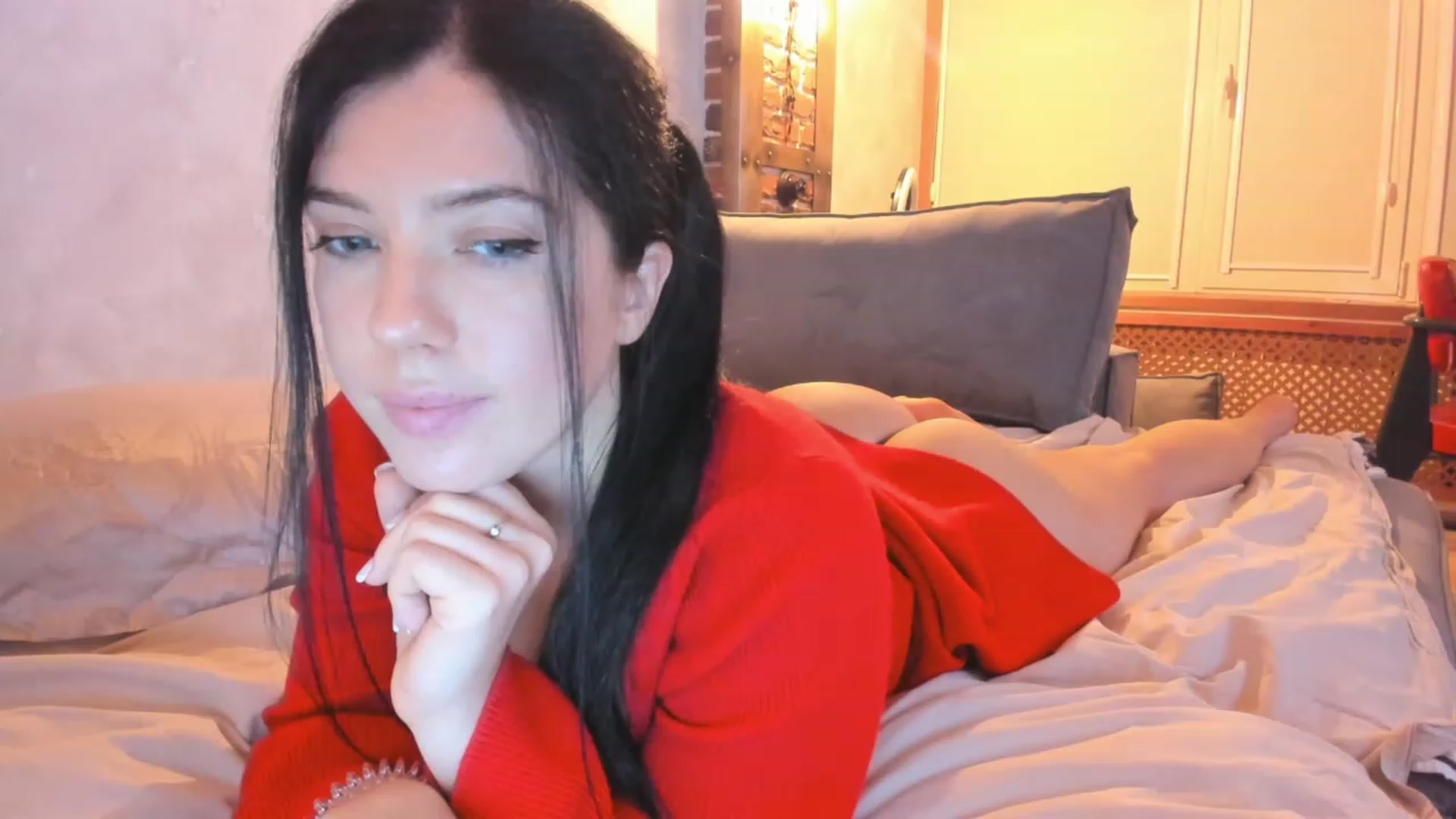 Gallery image thumbnail from helenabb2323's myfreecams stream on, 11/29/2023, 19:29 image 15 of 20