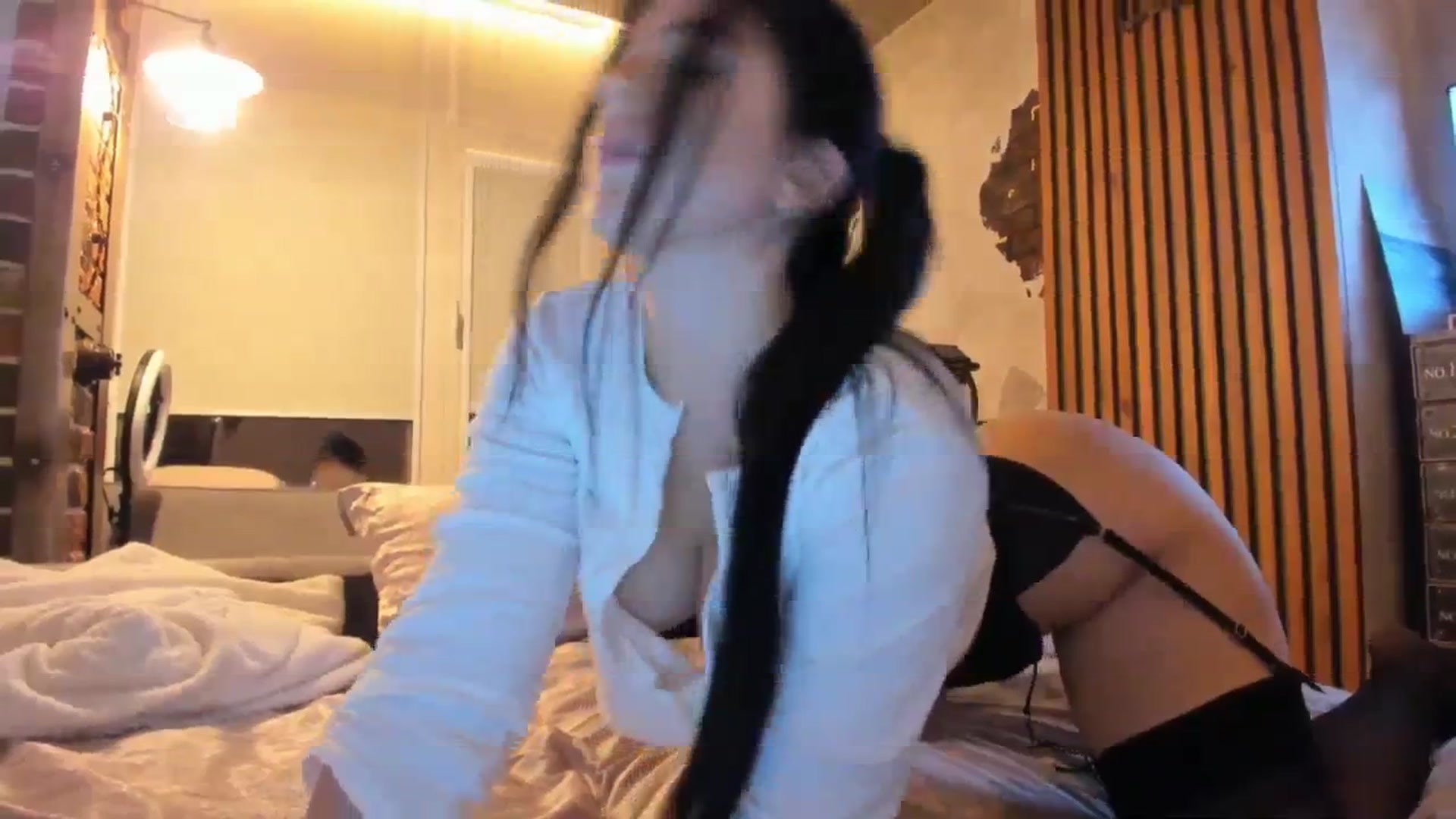 Gallery image thumbnail from helenabb2323's myfreecams stream on, 12/03/2023, 18:46 image 14 of 20
