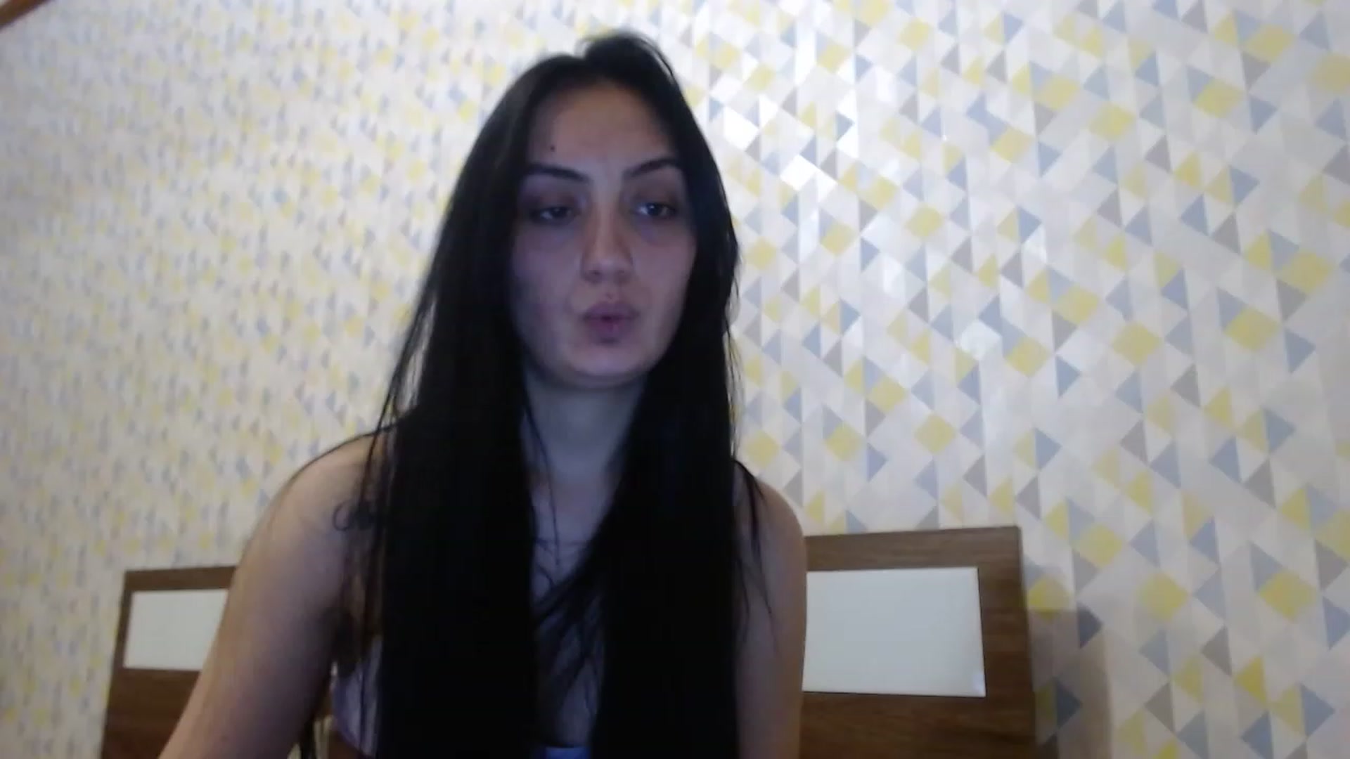 Gallery image thumbnail from hello_Ukraine's myfreecams stream on, 12/18/2022, 19:53 image 20 of 20