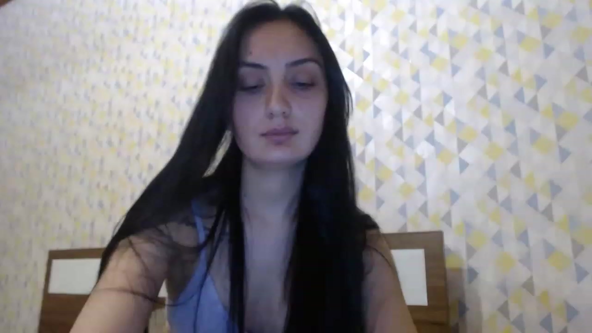 Gallery image thumbnail from hello_Ukraine's myfreecams stream on, 12/18/2022, 19:53 image 5 of 20