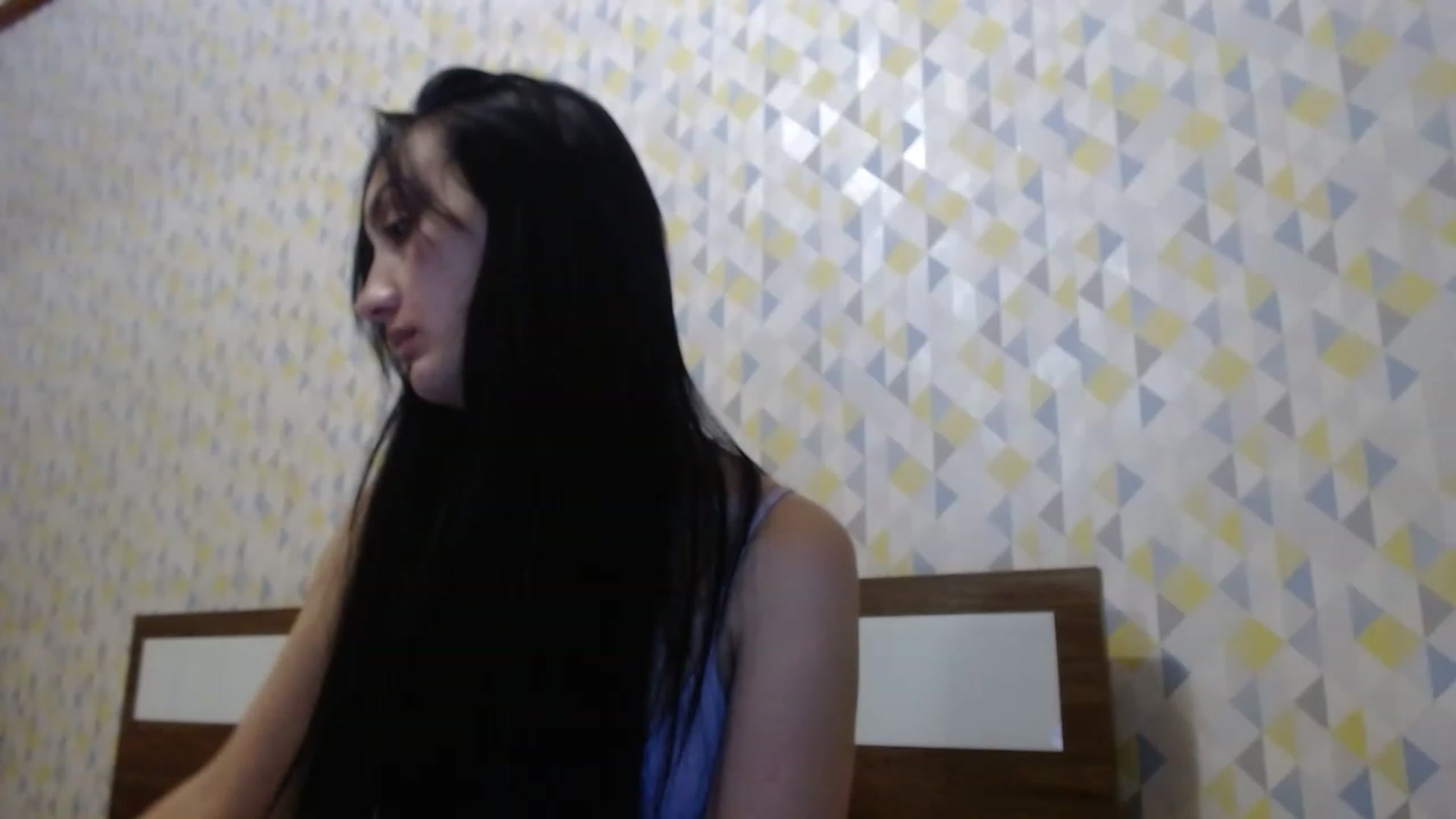 Gallery image thumbnail from hello_Ukraine's myfreecams stream on, 12/18/2022, 19:53 image 17 of 20