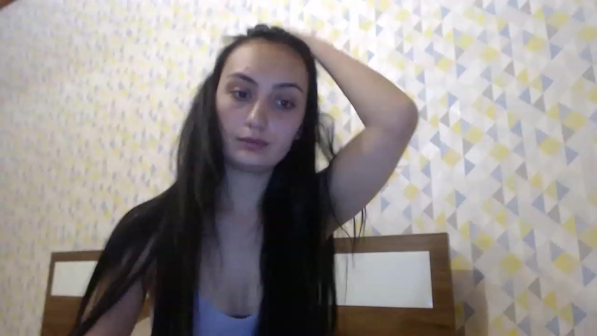 Gallery image thumbnail from hello_Ukraine's myfreecams stream on, 12/18/2022, 19:53 image 9 of 20