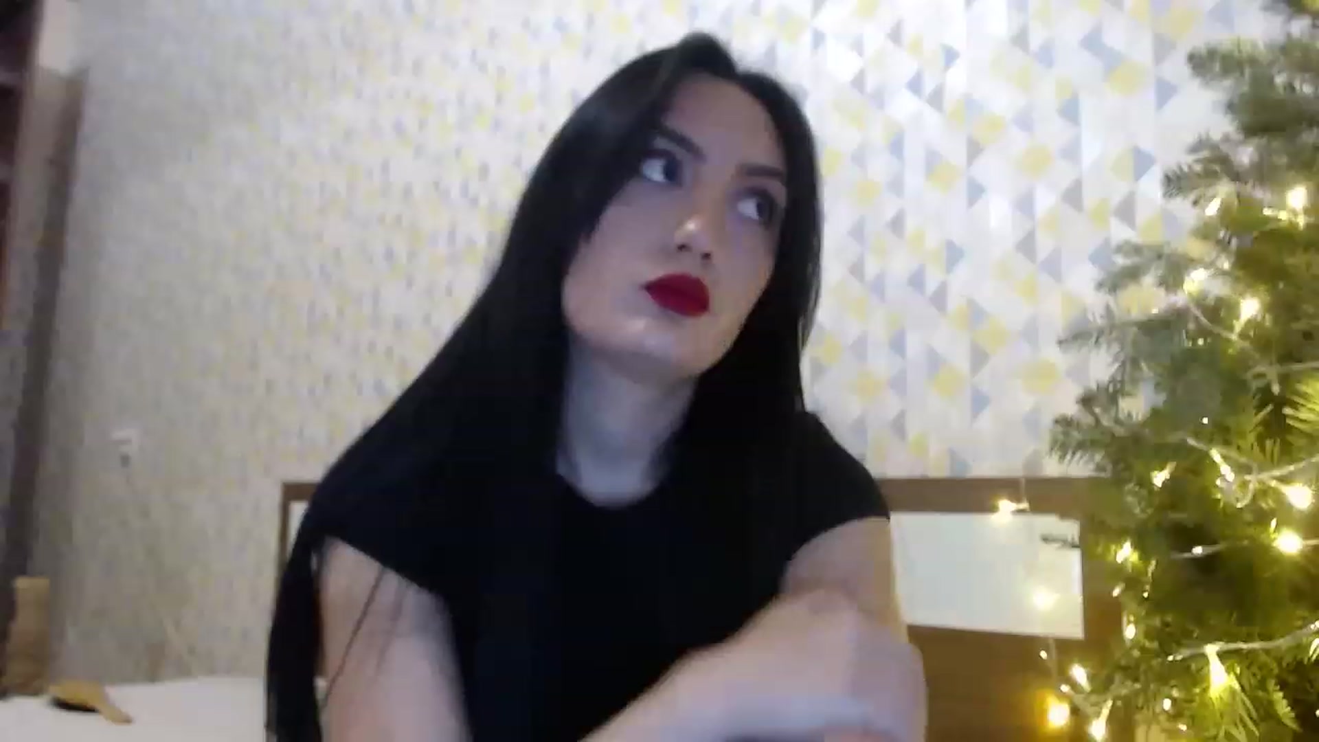 Gallery image thumbnail from hello_Ukraine's myfreecams stream on, 12/25/2022, 13:07 image 7 of 20