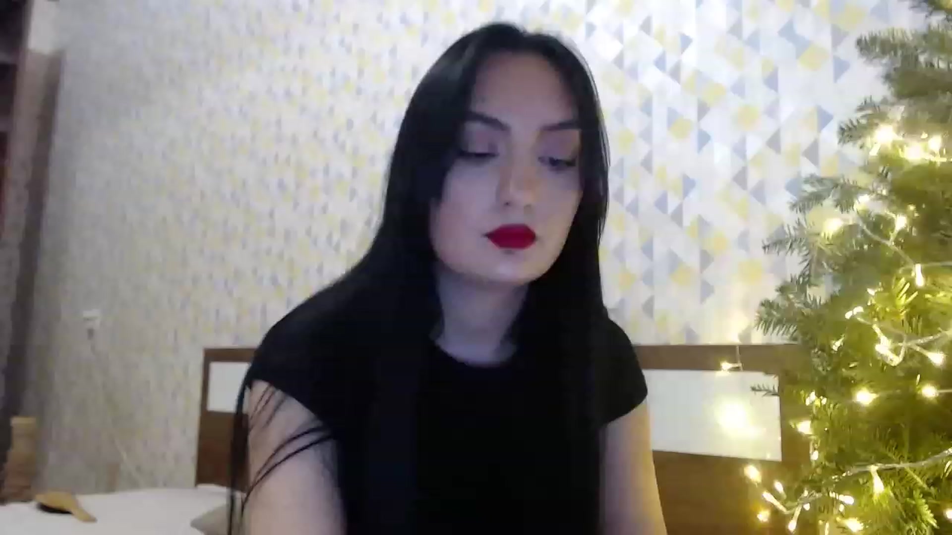 Gallery image thumbnail from hello_Ukraine's myfreecams stream on, 12/25/2022, 13:07 image 8 of 20