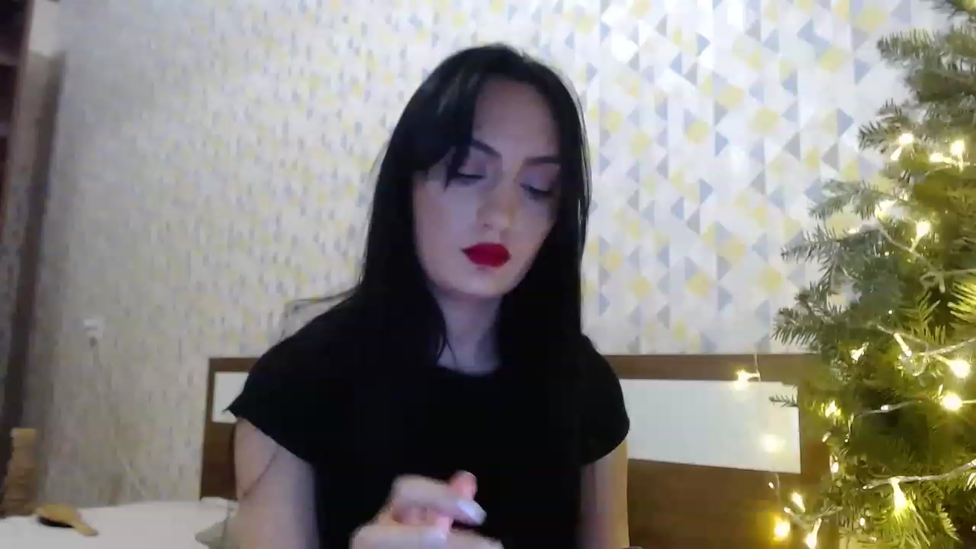 Gallery image thumbnail from hello_Ukraine's myfreecams stream on, 12/25/2022, 13:07 image 16 of 20